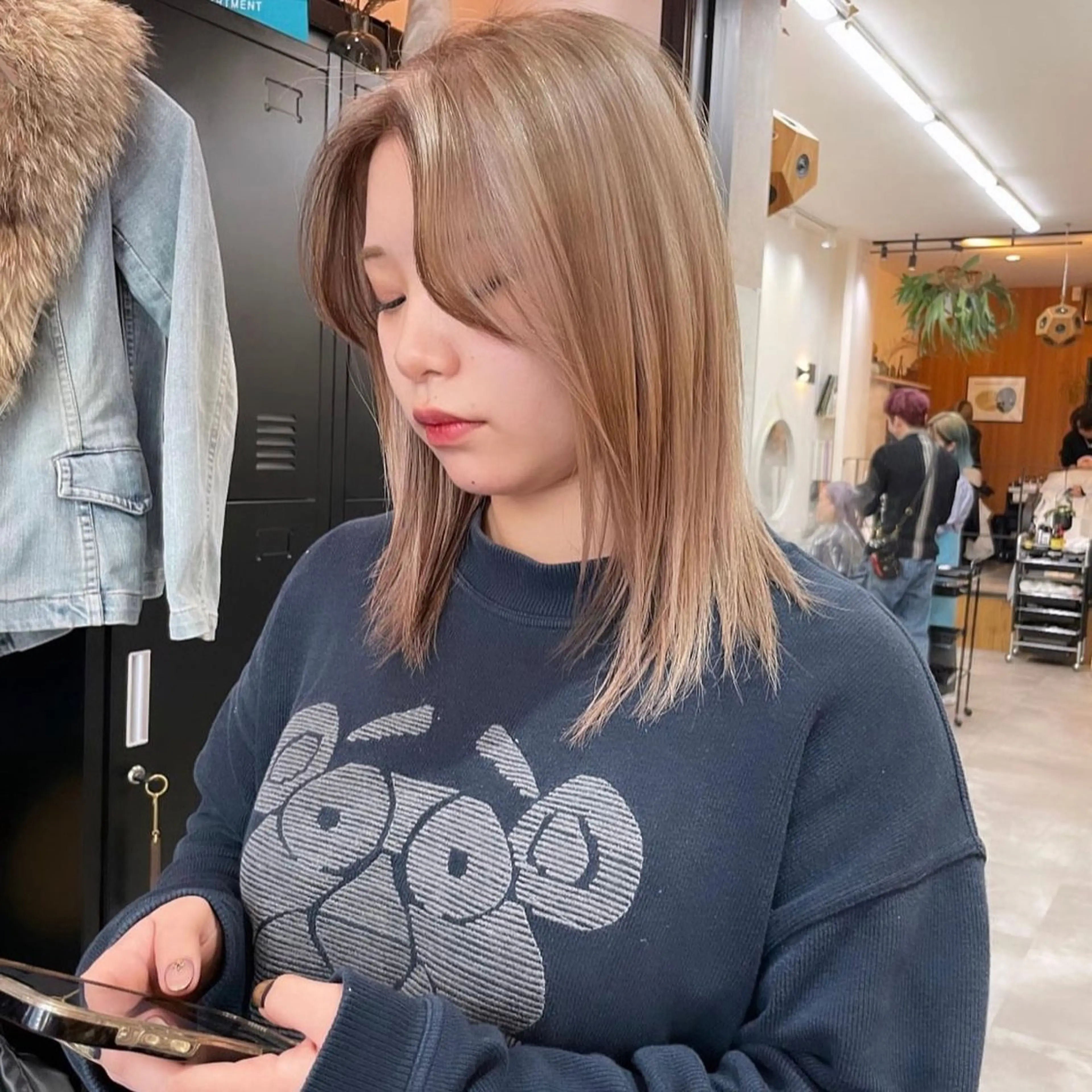 ミディアム カラー カット ヘアカラー ブロンド/ブリーチ 【SITY.】のヘアスタイル