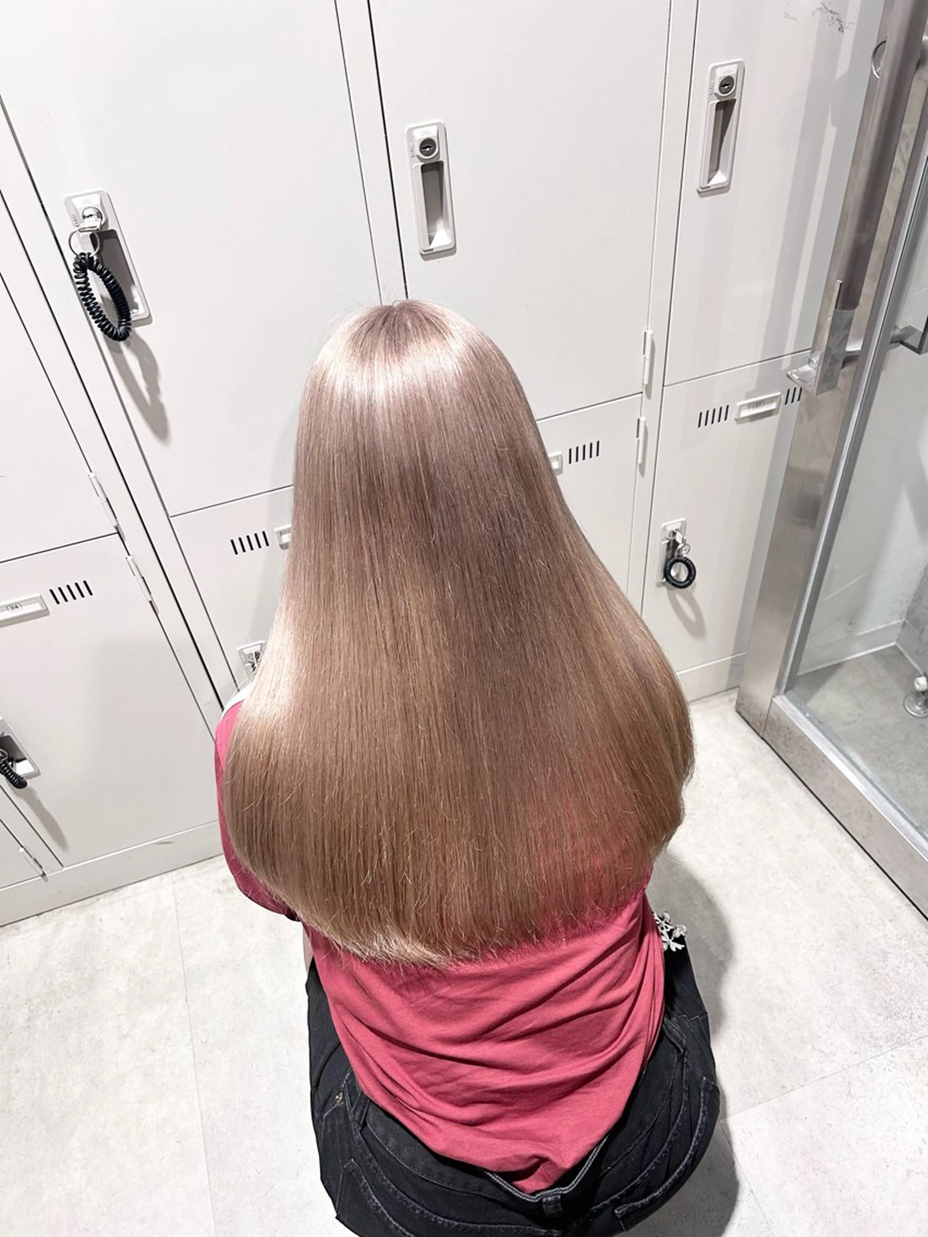 カラー ヘアカラー トリートメント 透明感ベージュ🤎 ナチュラルレイヤーのヘアスタイル