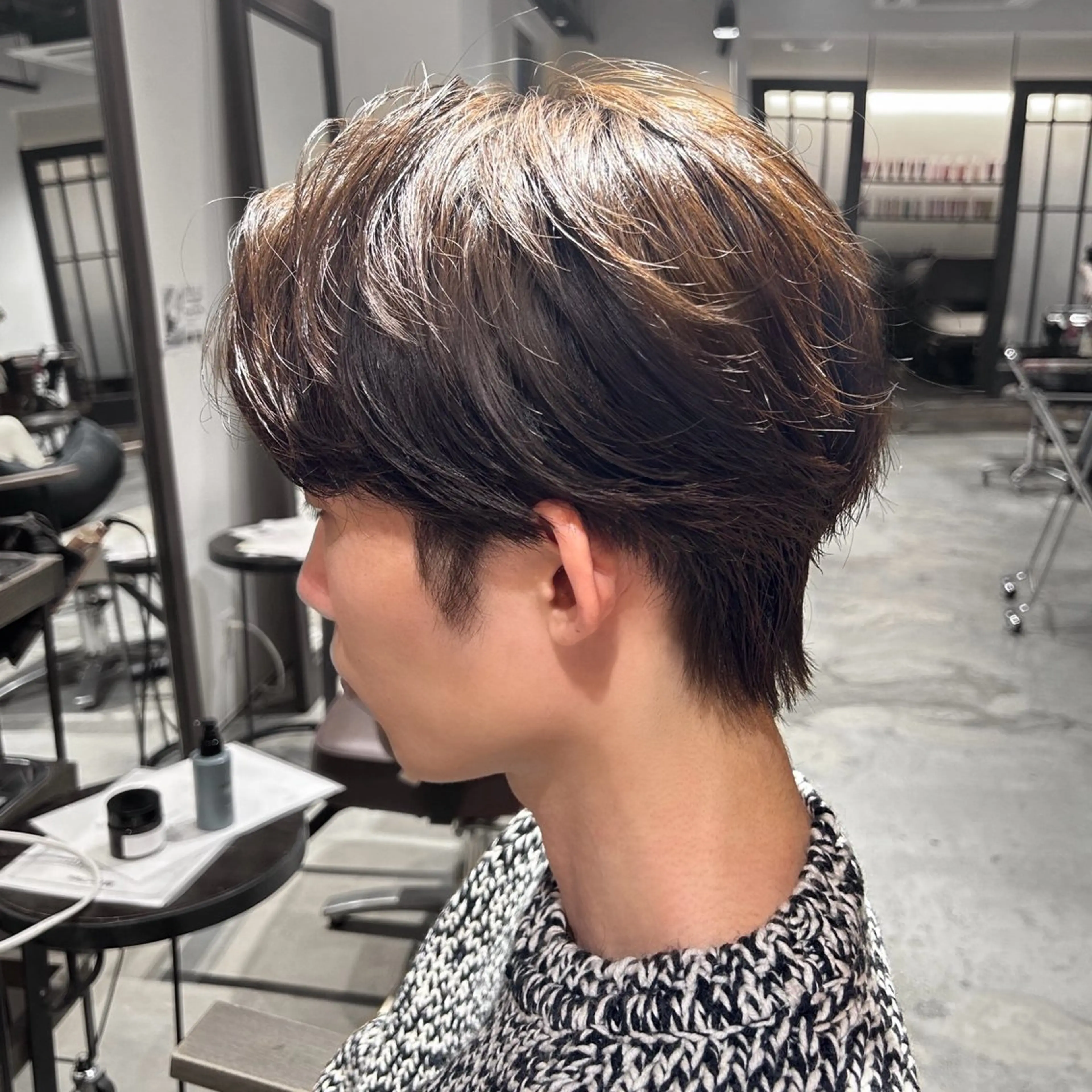 メンズ アイブロウ メンズパーマ メンズツイストパーマ 刈り上げ 波巻きパーマ メンズアイブロウ メンズ専門美容師 MIUのヘアスタイル