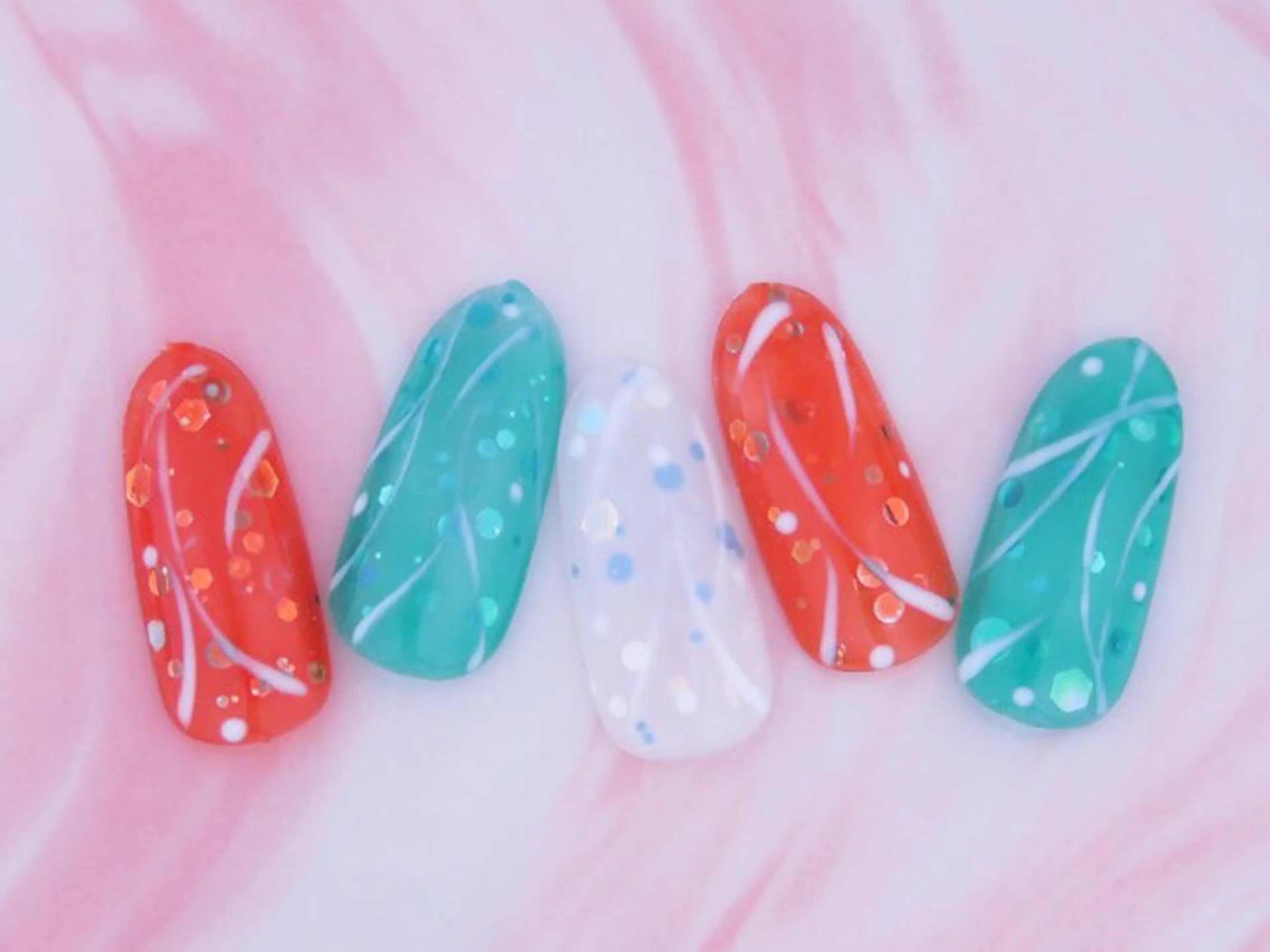 ネイル ハンドネイル マジック ミラーのネイルデザイン