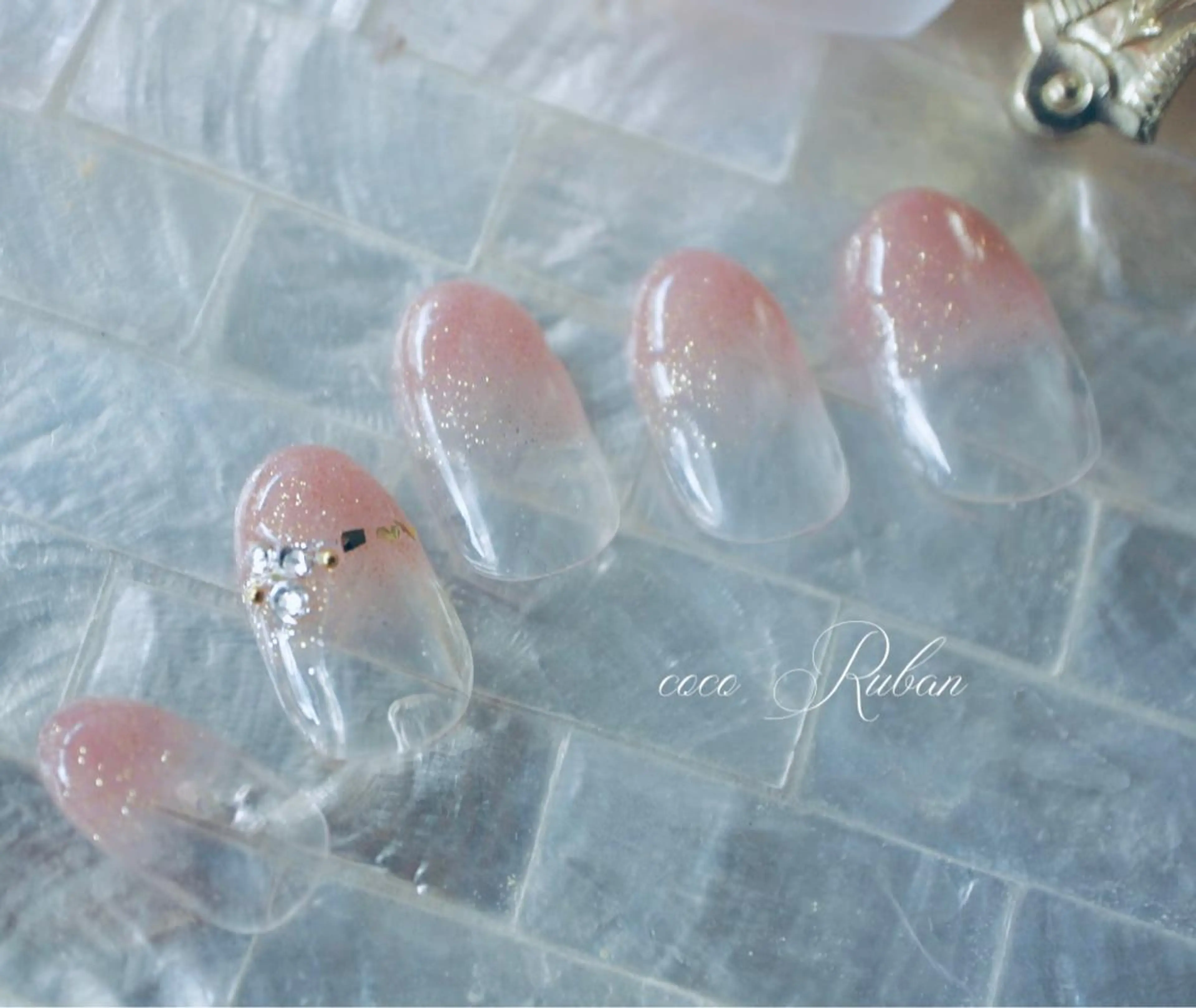 ネイル アートネイル 自爪育成ネイルサロン ココリュバンのネイルデザイン