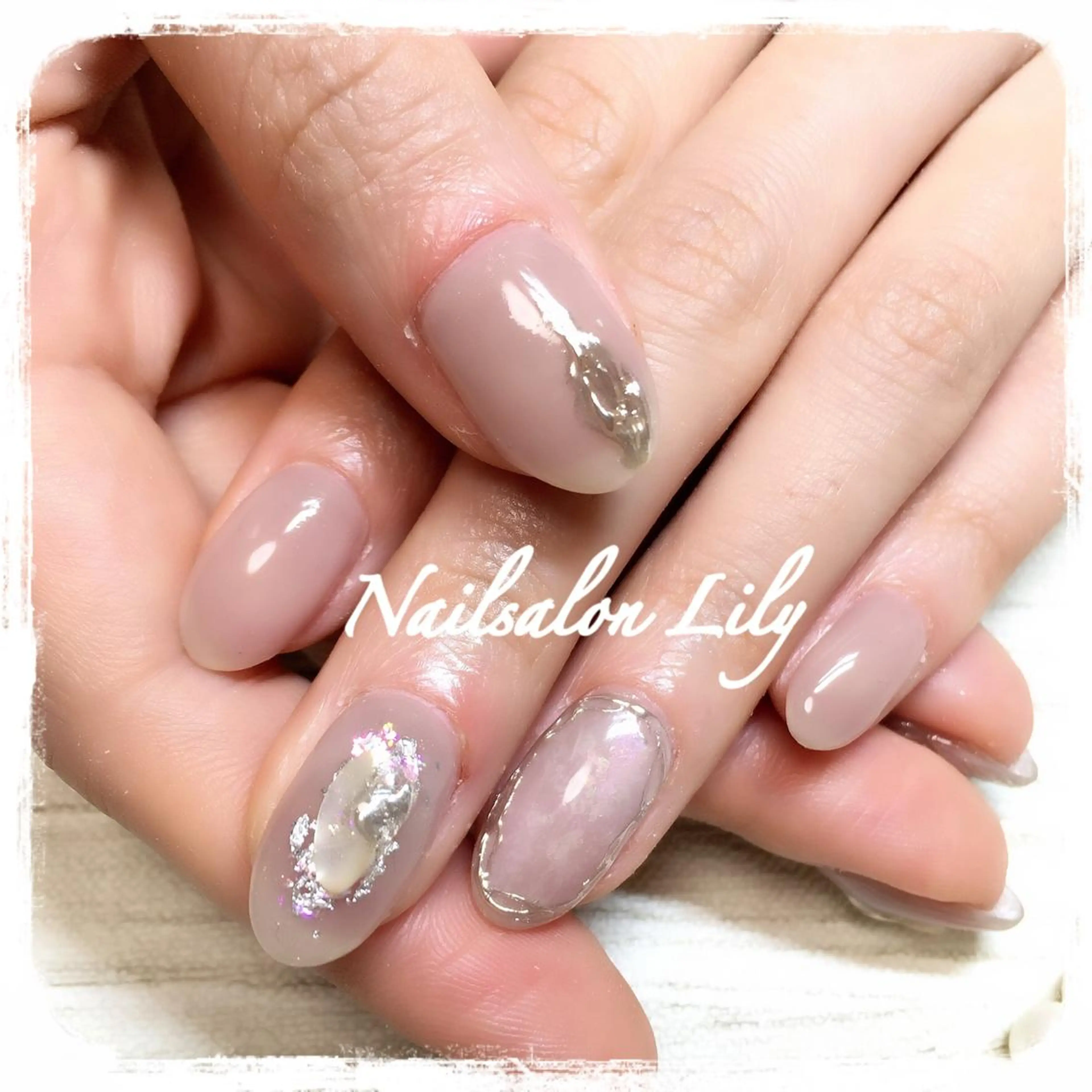 ネイル ニュアンスネイル Lily*nail 🌻Mii🌻のネイルデザイン