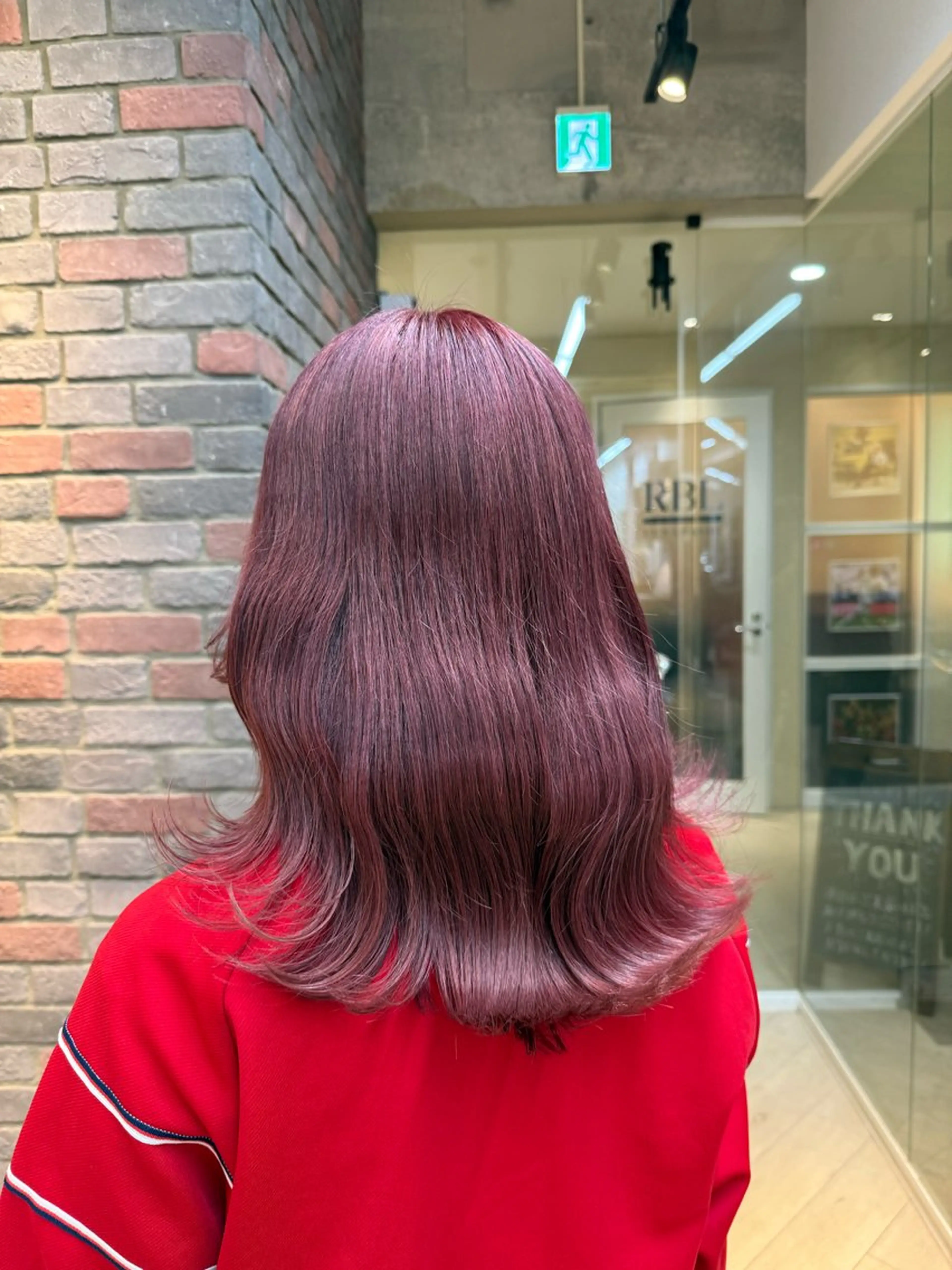 カラー カット ヘアカラー 栗原 莉玖のヘアスタイル