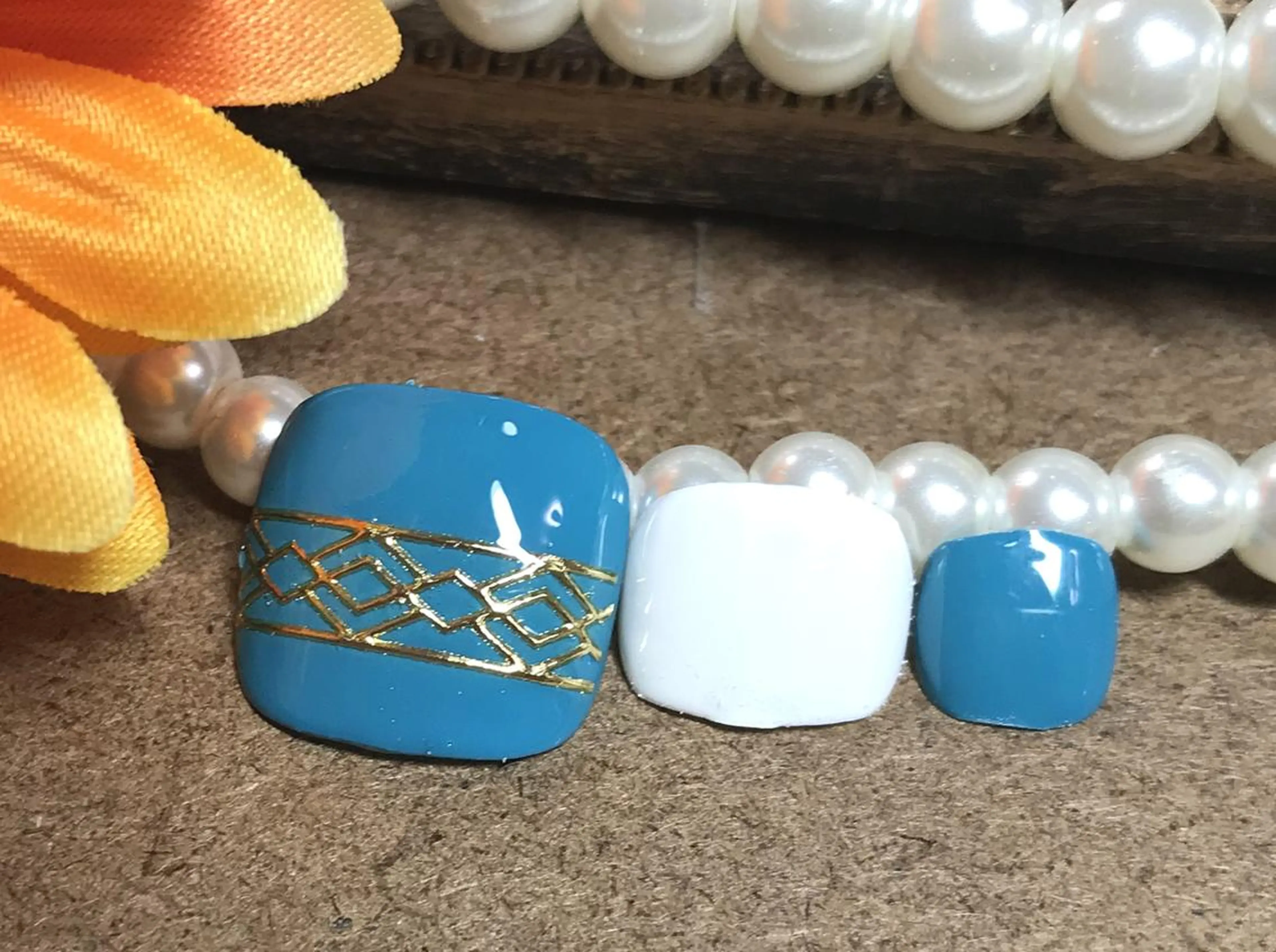 ネイル フットネイル ジェルネイル イワサキ のネイルデザイン