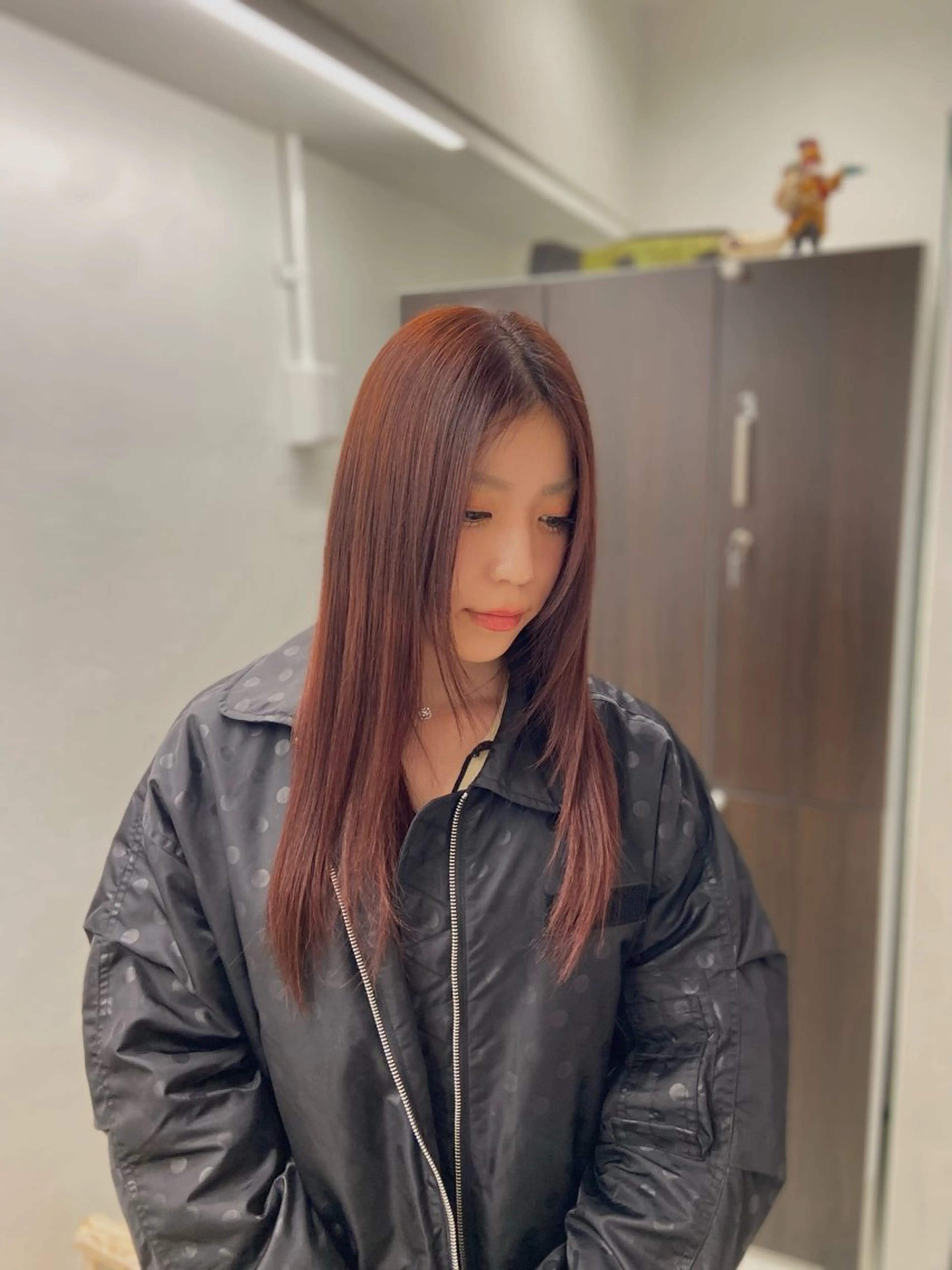 カラー レッドカラー UNBIRTHDAY所属・UNBIRTHDAY いずみのヘアスタイル