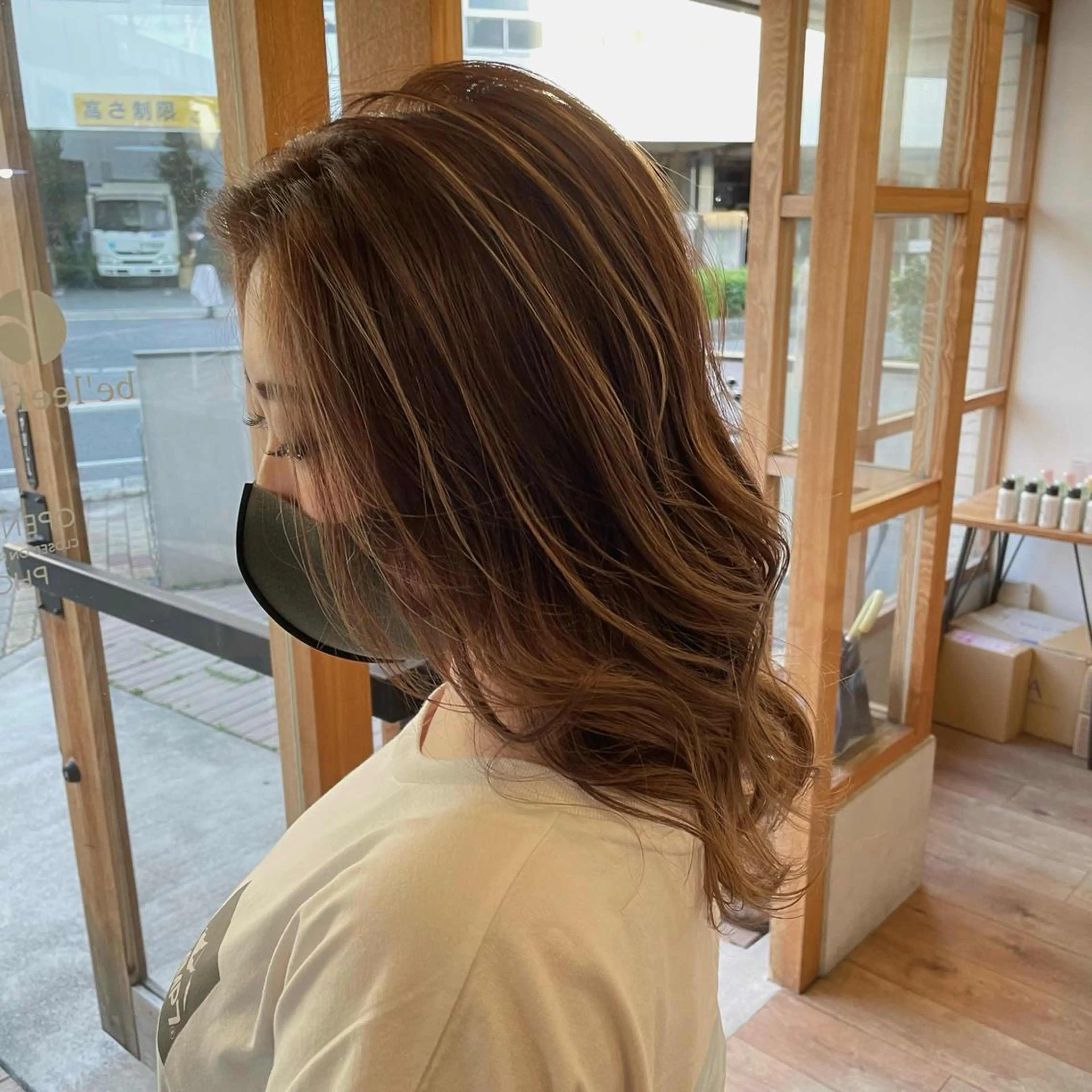 セミロング カラー ヘアアレンジ バレイヤージュ レイヤーカット カット ヘアカラー トリートメント 🎗秋山勇/ GEAR.代表のヘアスタイル