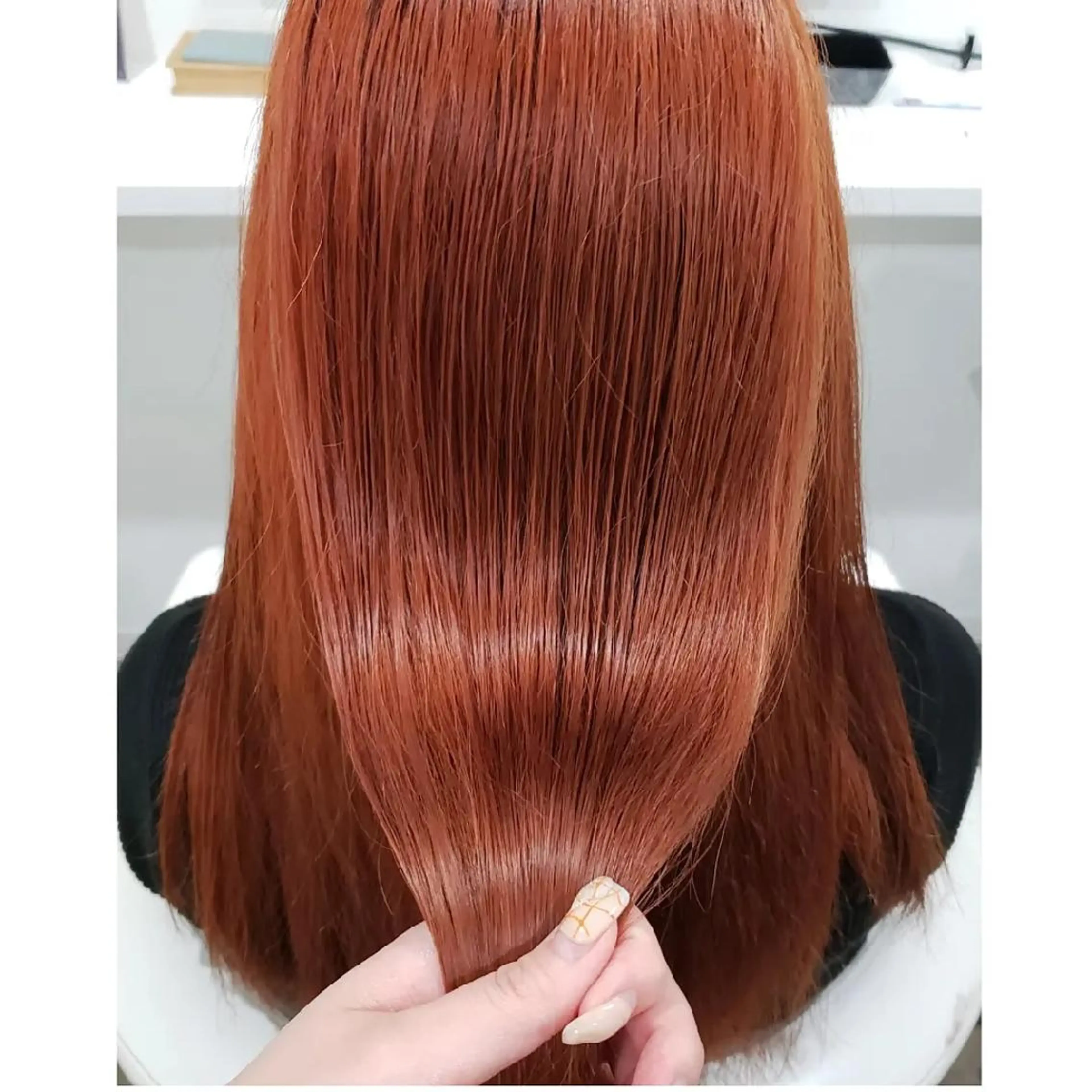セミロング カラー ヘアアレンジ オレンジ 髪質改善 縮毛矯正 トリートメント 酸性ストレート ヘアカラー トリートメント 髪質改善サロン🍃 AIRI のヘアスタイル