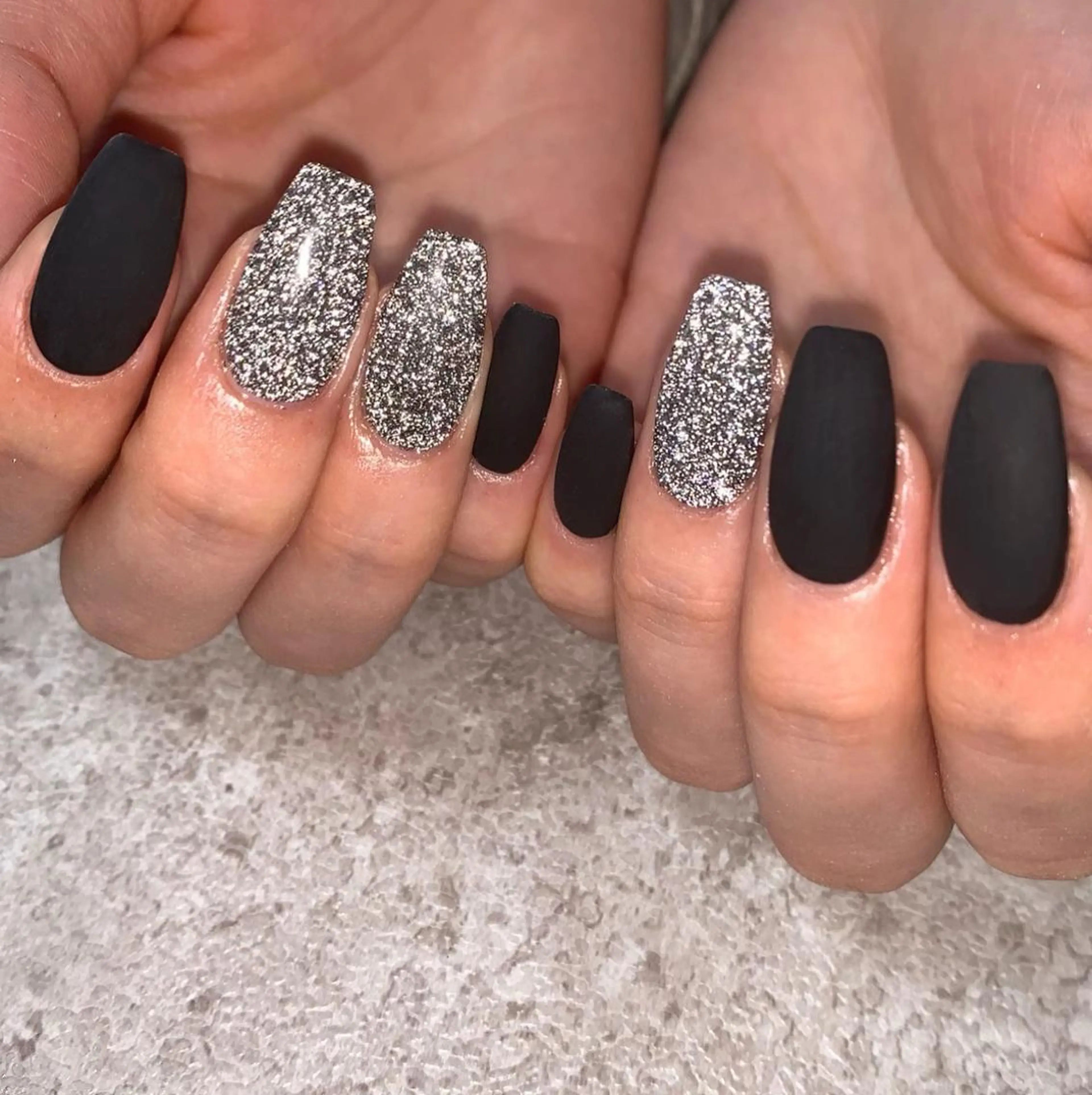 ネイル S. JEWELのネイルデザイン