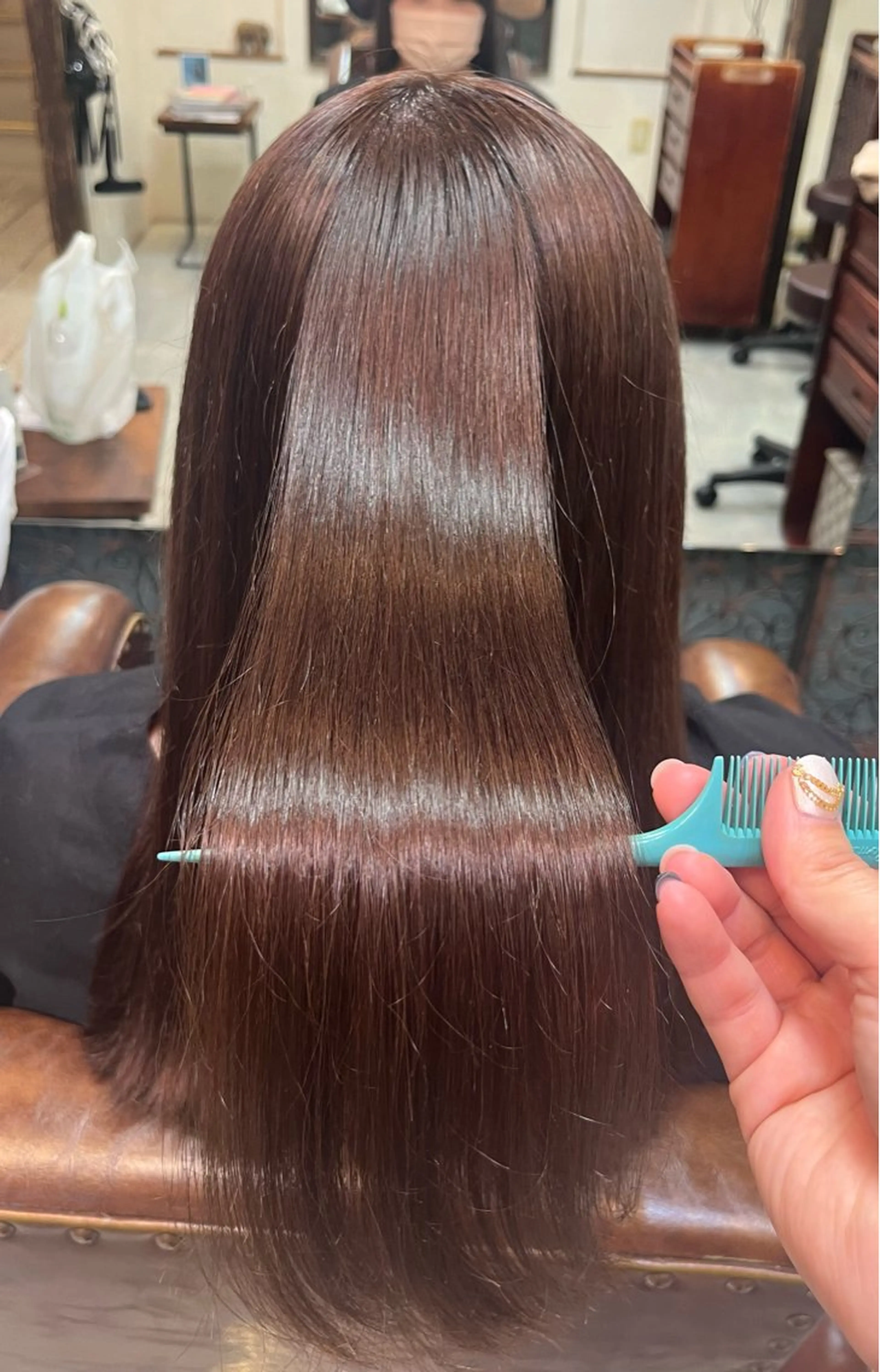 カラー 小山 奈津のヘアスタイル