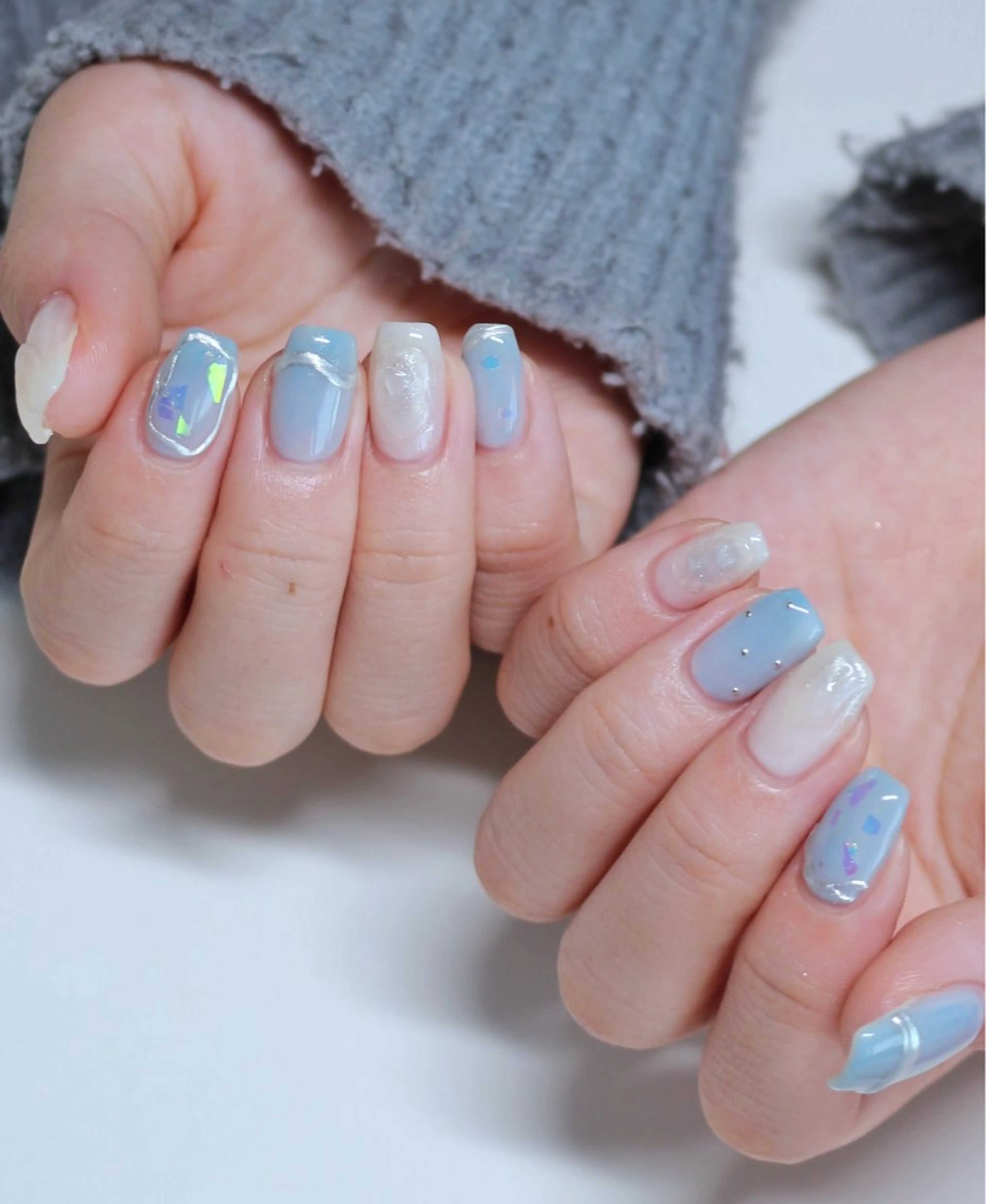 ネイル ブルー 韓国ネイル ミラーネイル ニュアンスネイル シルバー ハンドネイル Baku Nailsのネイルデザイン