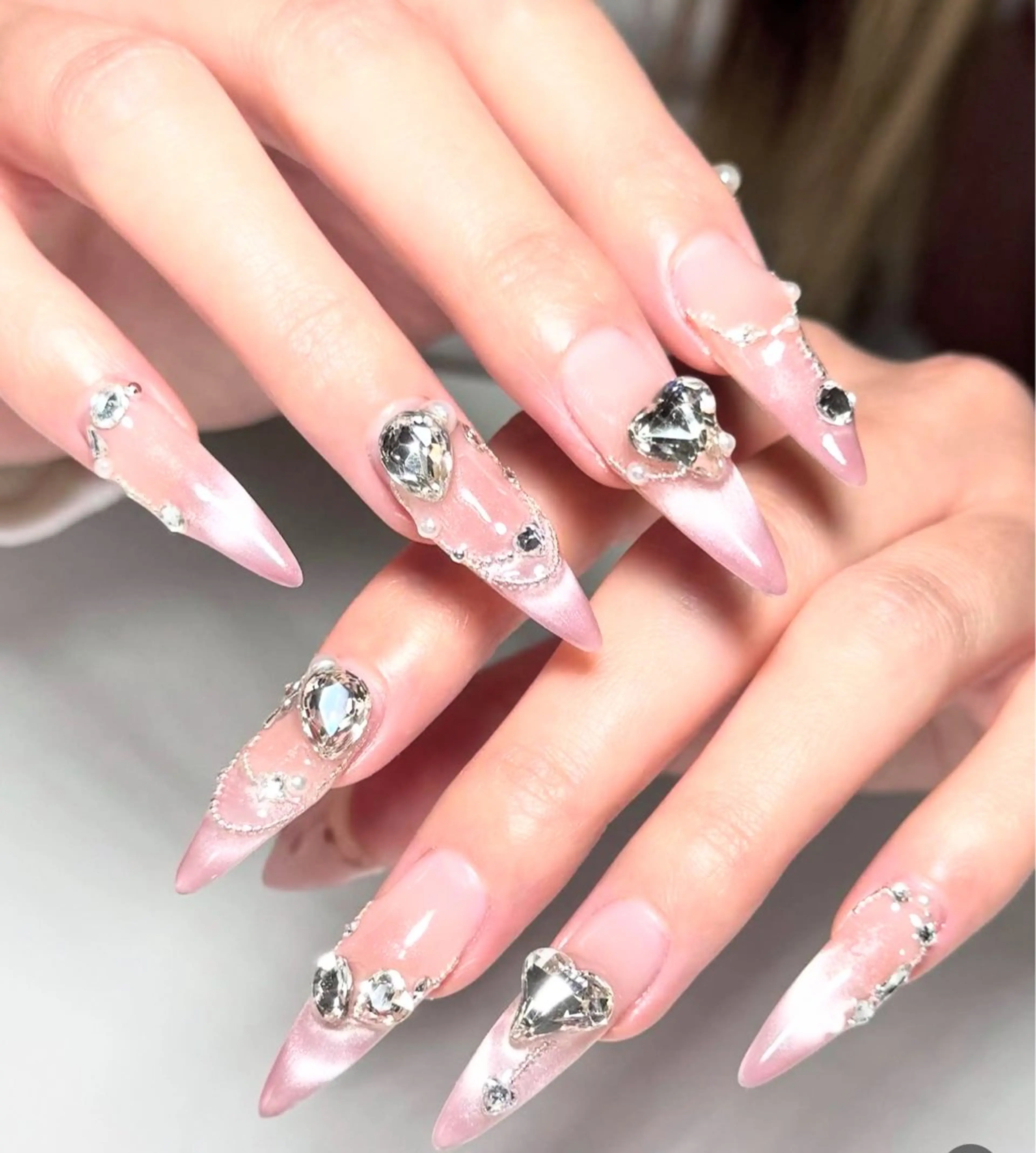 ネイル オーロラネイル フレンチネイル ジェルネイル ハロウィン キラキラネイル H.baby Nail Salonのネイルデザイン