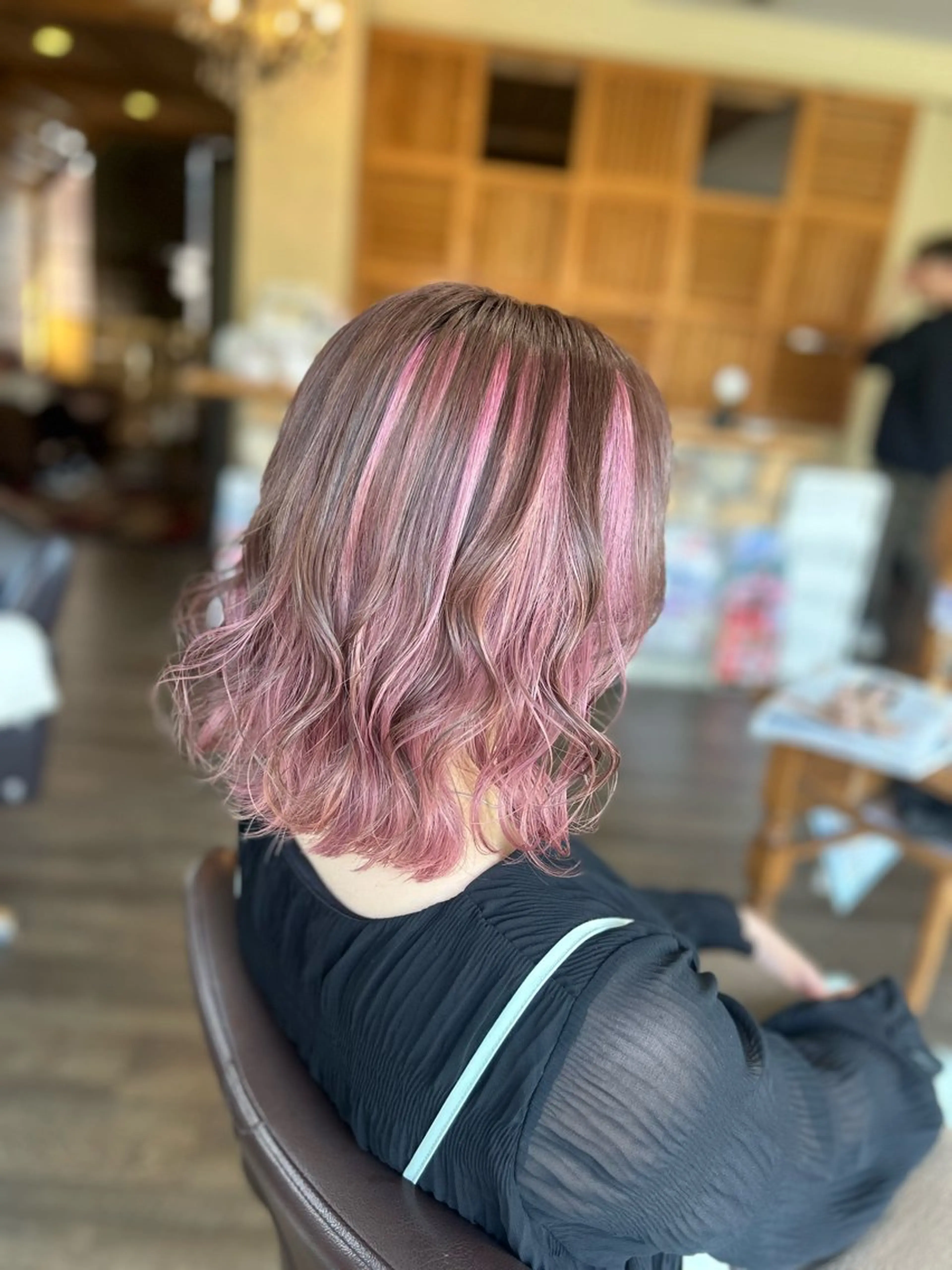 ミディアム カラー ブリーチ カット ヘアカラー 井上 花音のヘアスタイル