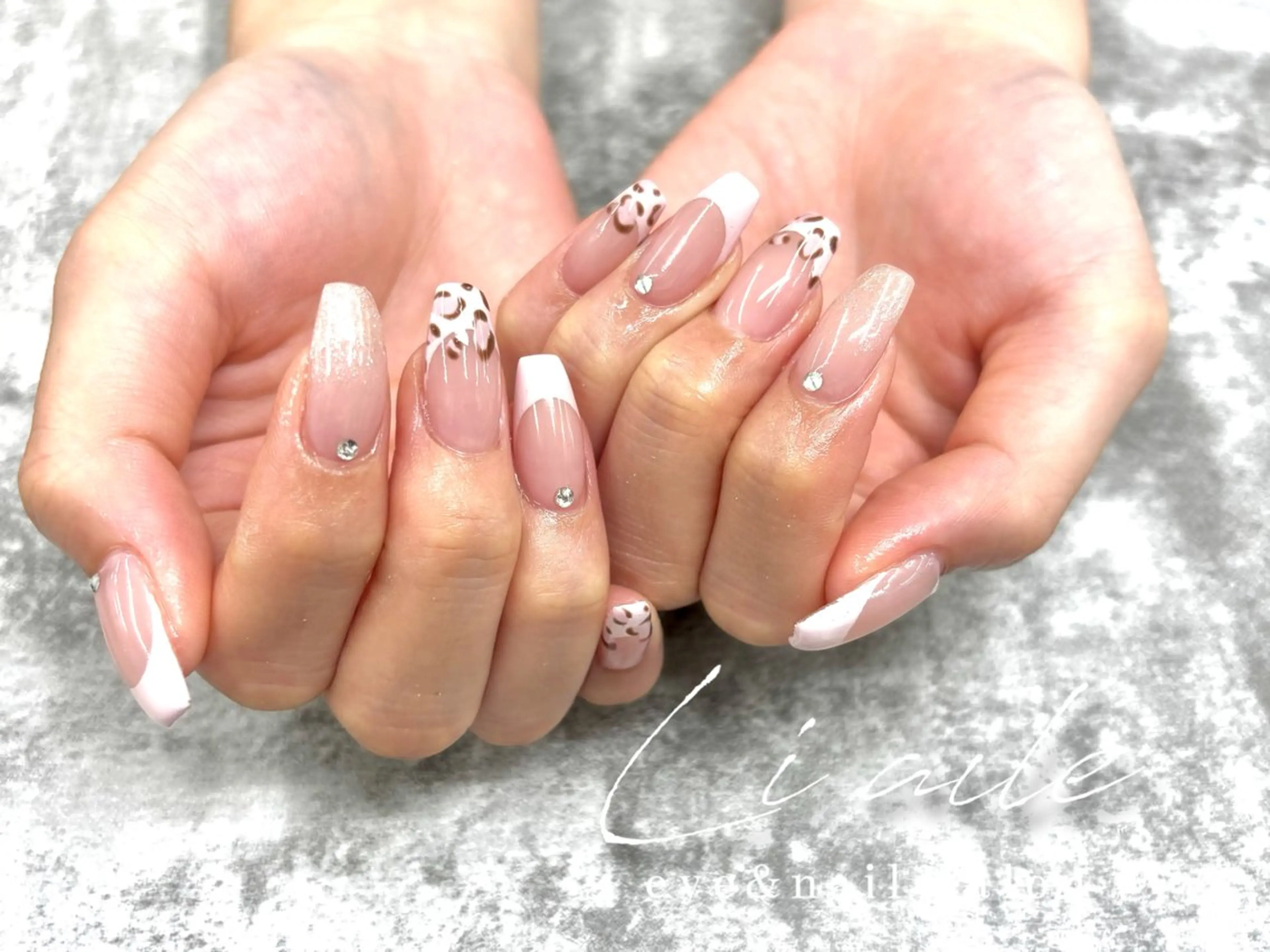 ネイル Li aile eye&nail 上本町店所属・Li aile kana🐰🩵のネイルデザイン
