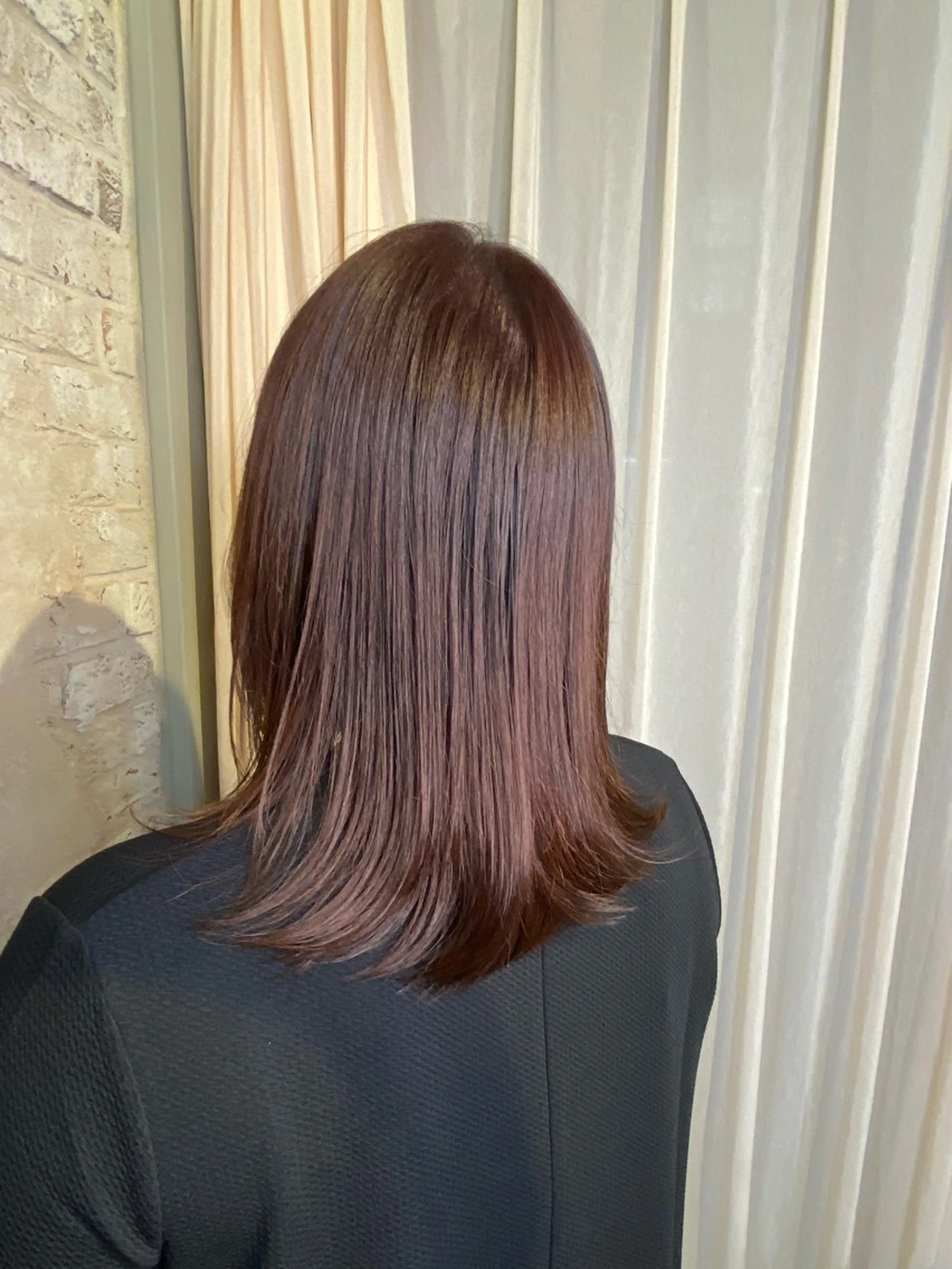 ミディアム カラー ピンクカラー ピンクパープル パープルカラー レイヤーカット 氏家 桜のヘアスタイル