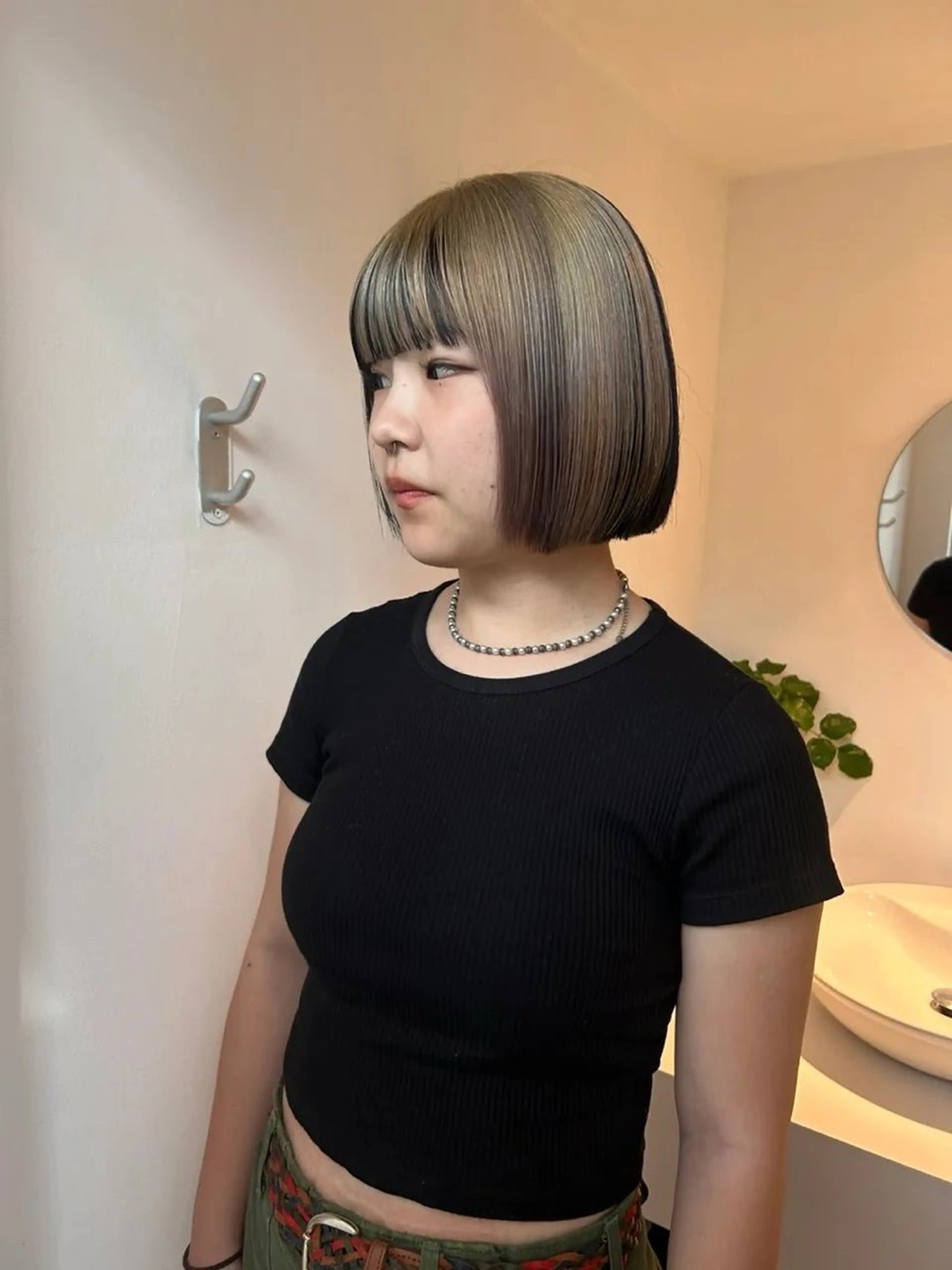 ショート VISION   aoyama所属・かがやしづ ⭐️ハイトーンのヘアスタイル