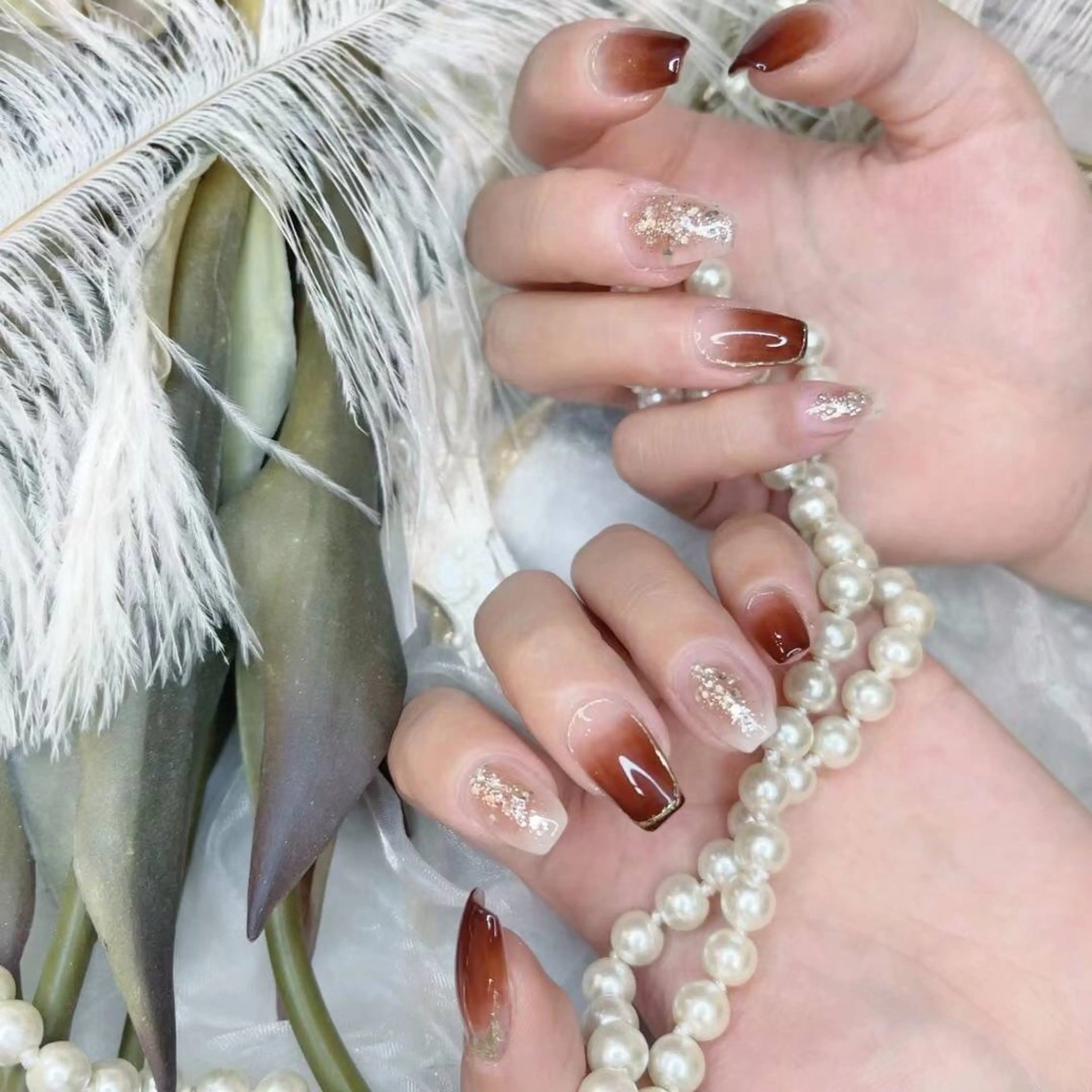 ネイル アートネイル フラワーネイル フットネイル ジェルネイル ゴールド babarla Nailのネイルデザイン