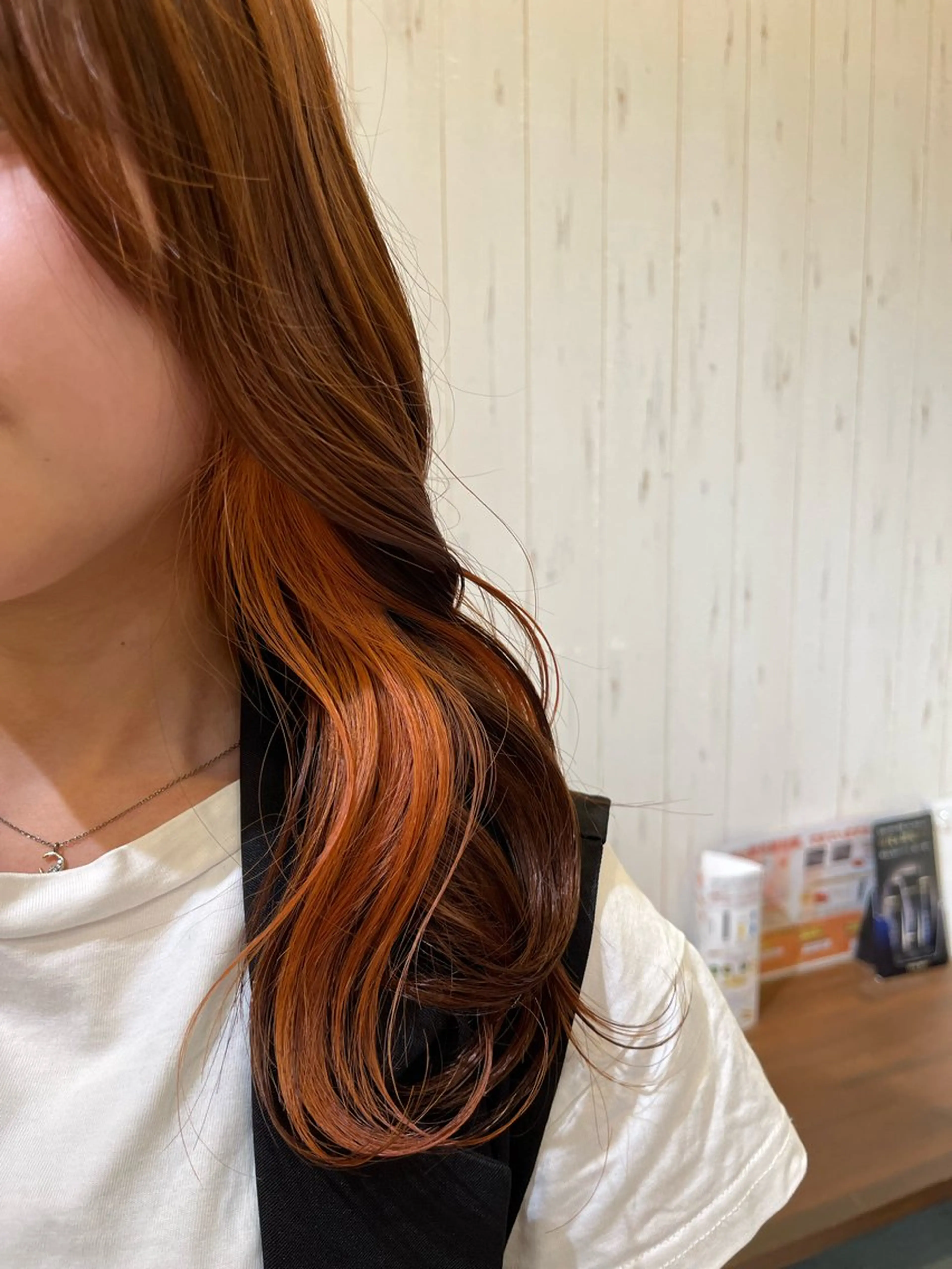 ロング カラー ベージュカラー ブラウンカラー インナーカラー オレンジ オレンジベージュ カット ヘアカラー トリートメント Ｕｋａ .のヘアスタイル