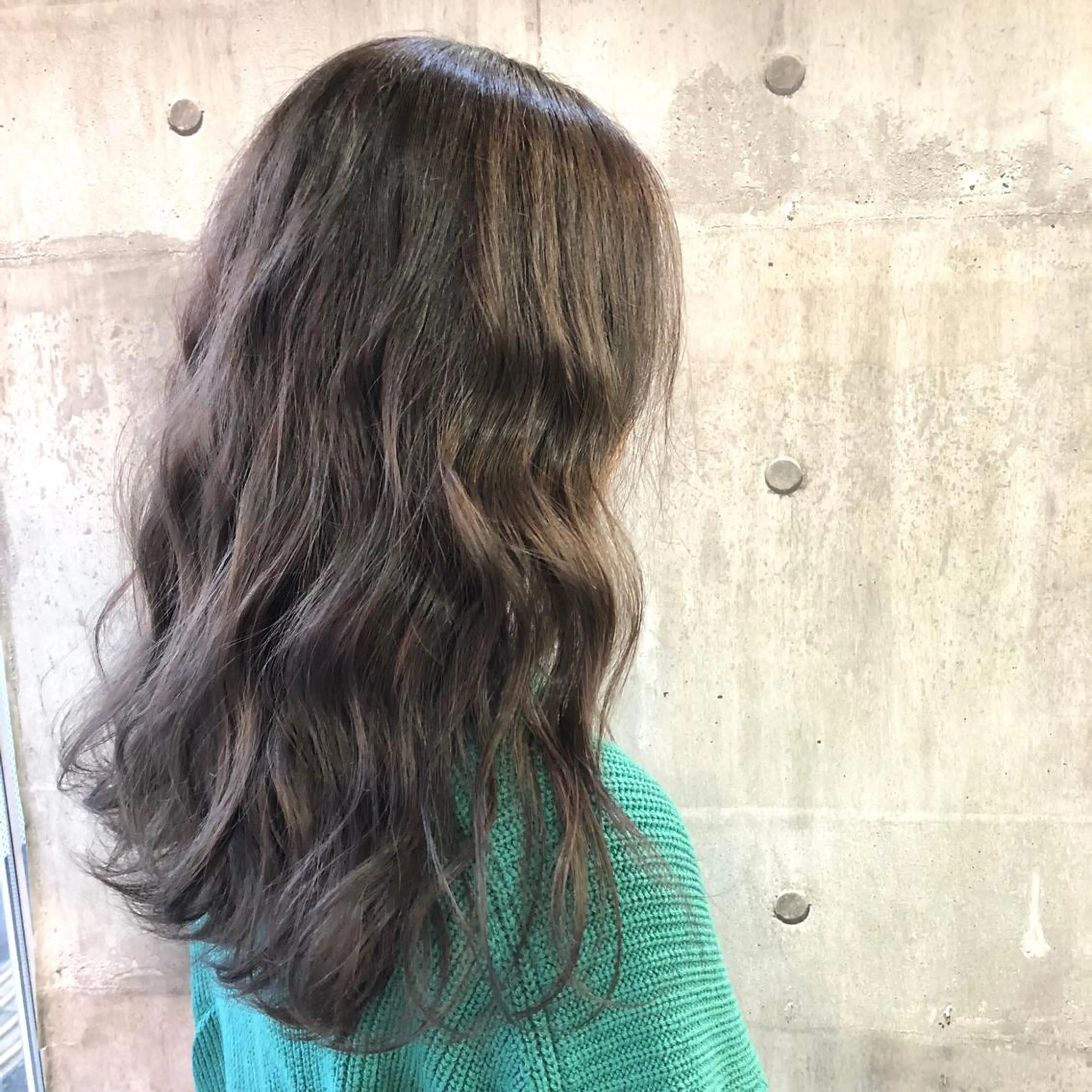 ロング カラー 菅沢 奈生のヘアスタイル