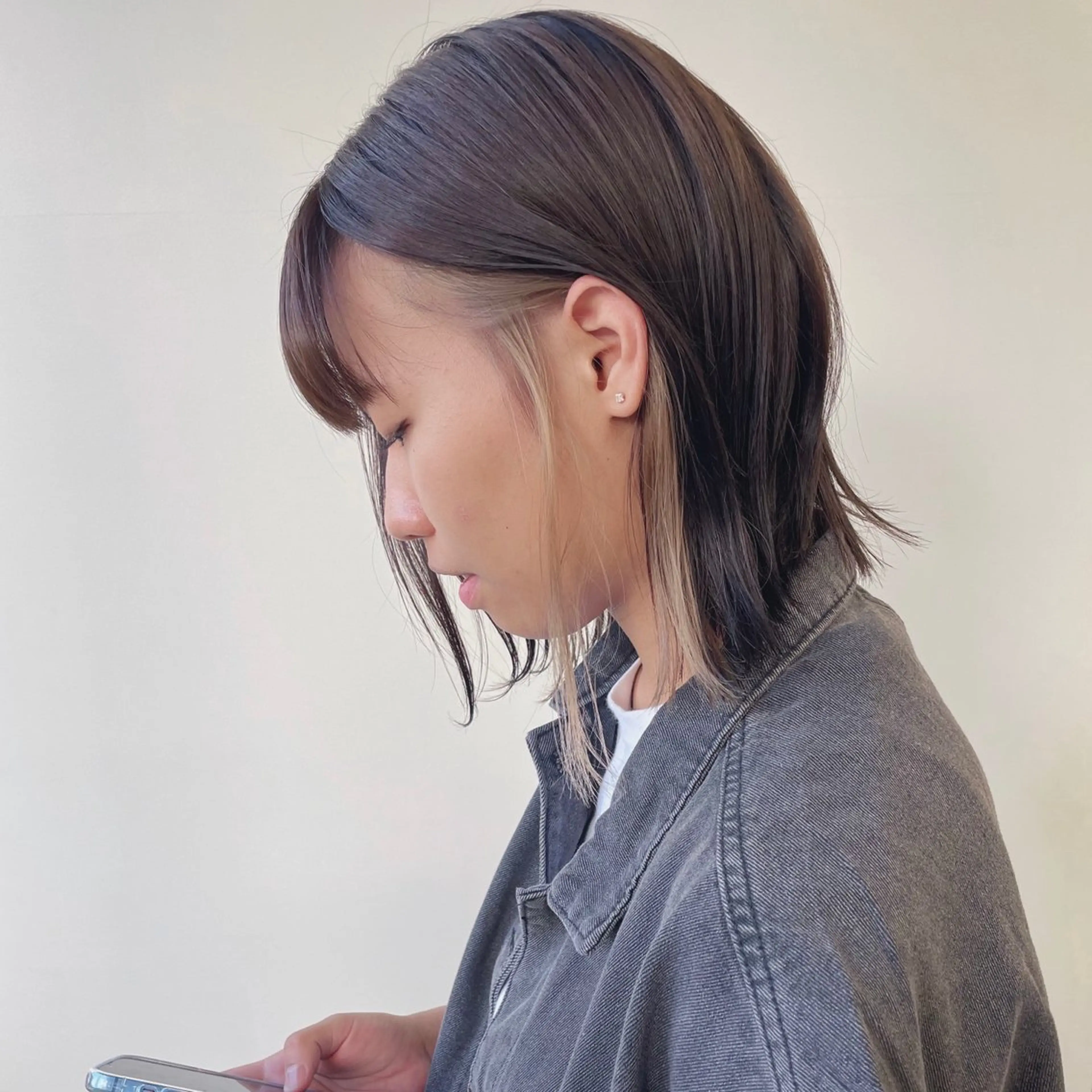 ミディアム カラー スギヤマ ショウゴのヘアスタイル