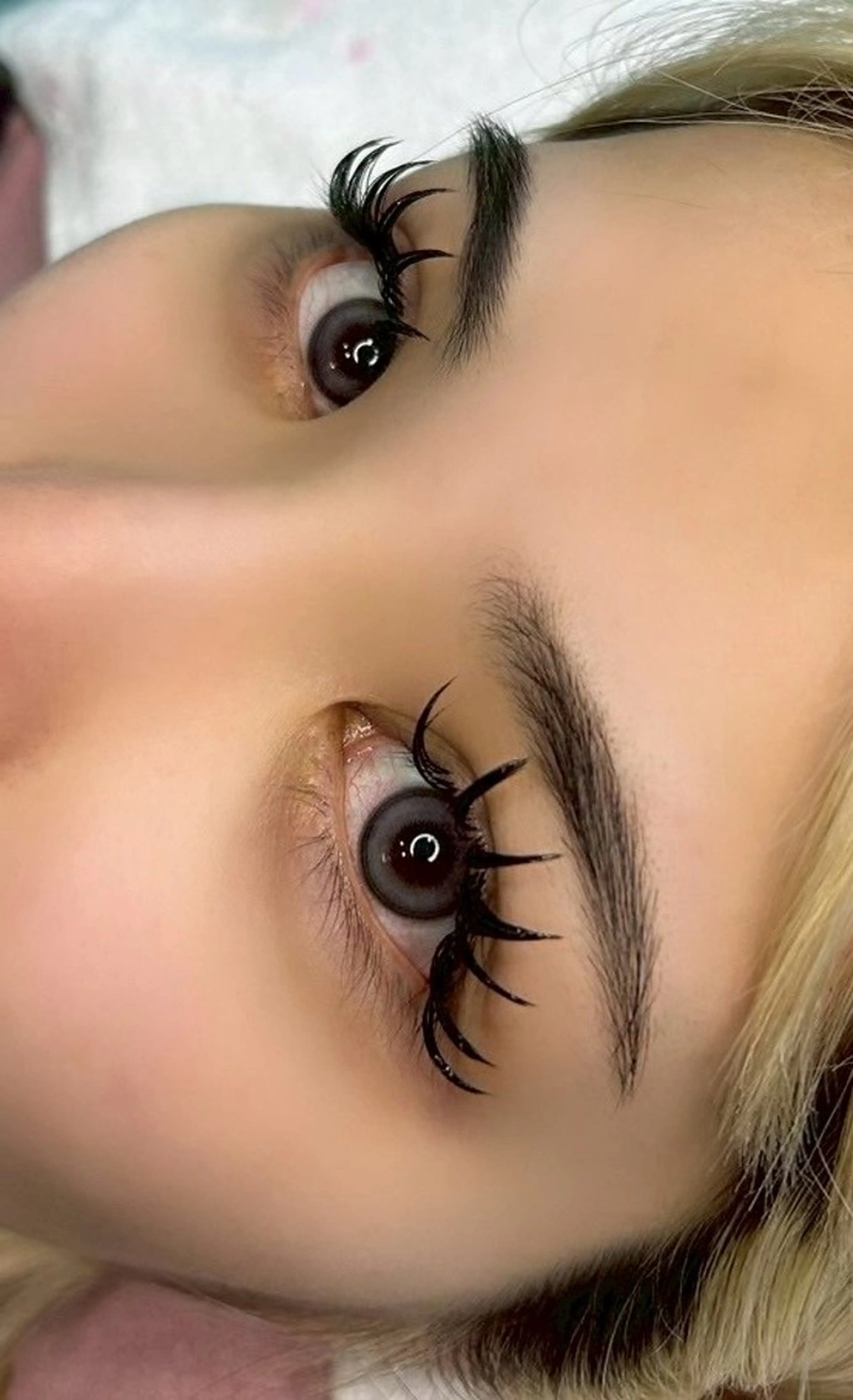 マツエク・マツパ バインドロック フラットラッシュ icy nail れいあのネイルデザイン