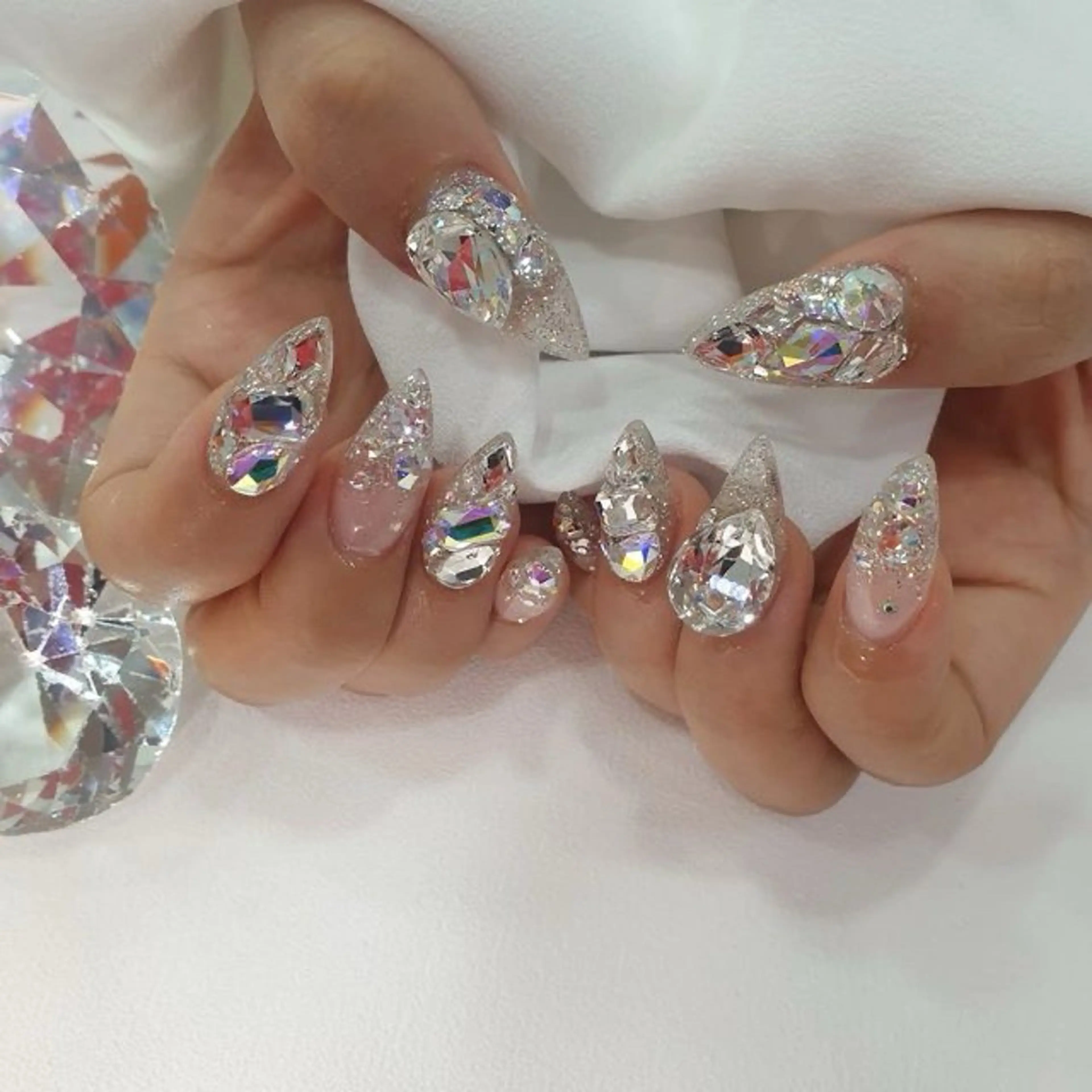 セミロング T&D NailSalonのネイルデザイン