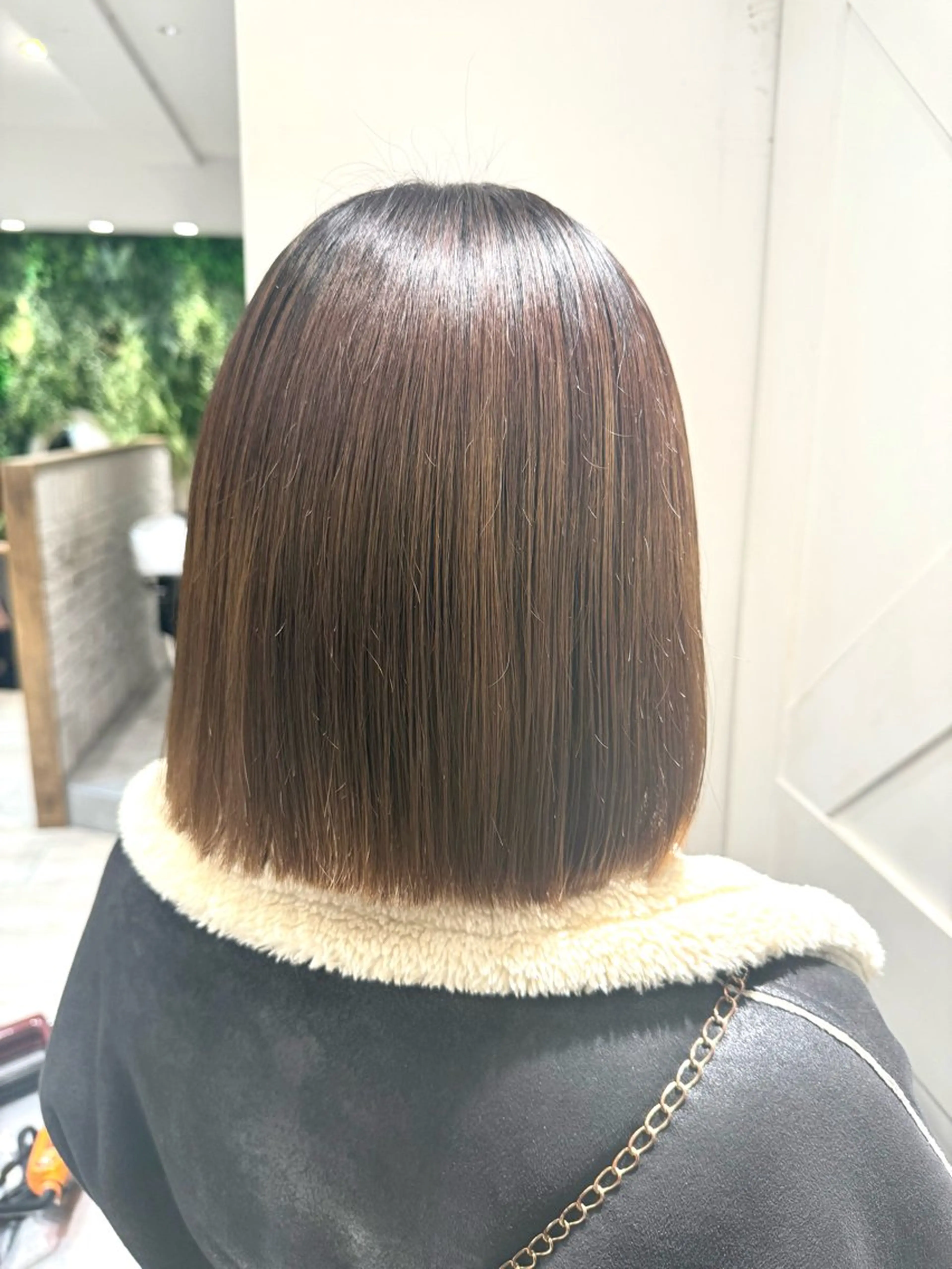 🎨ハイトーン レイヤーカットやまとのヘアスタイル