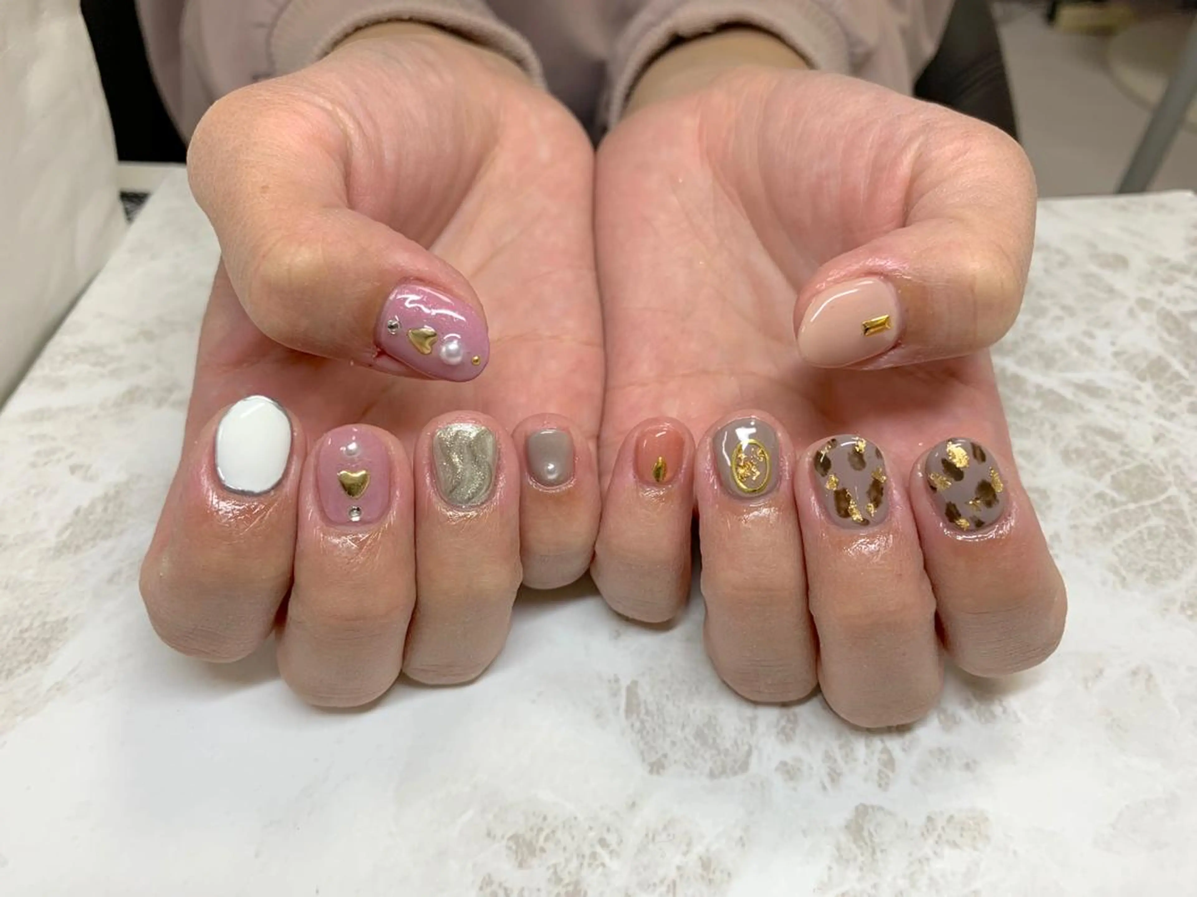 ネイル ハンドネイル ハンドケア LULU LIMAのネイルデザイン