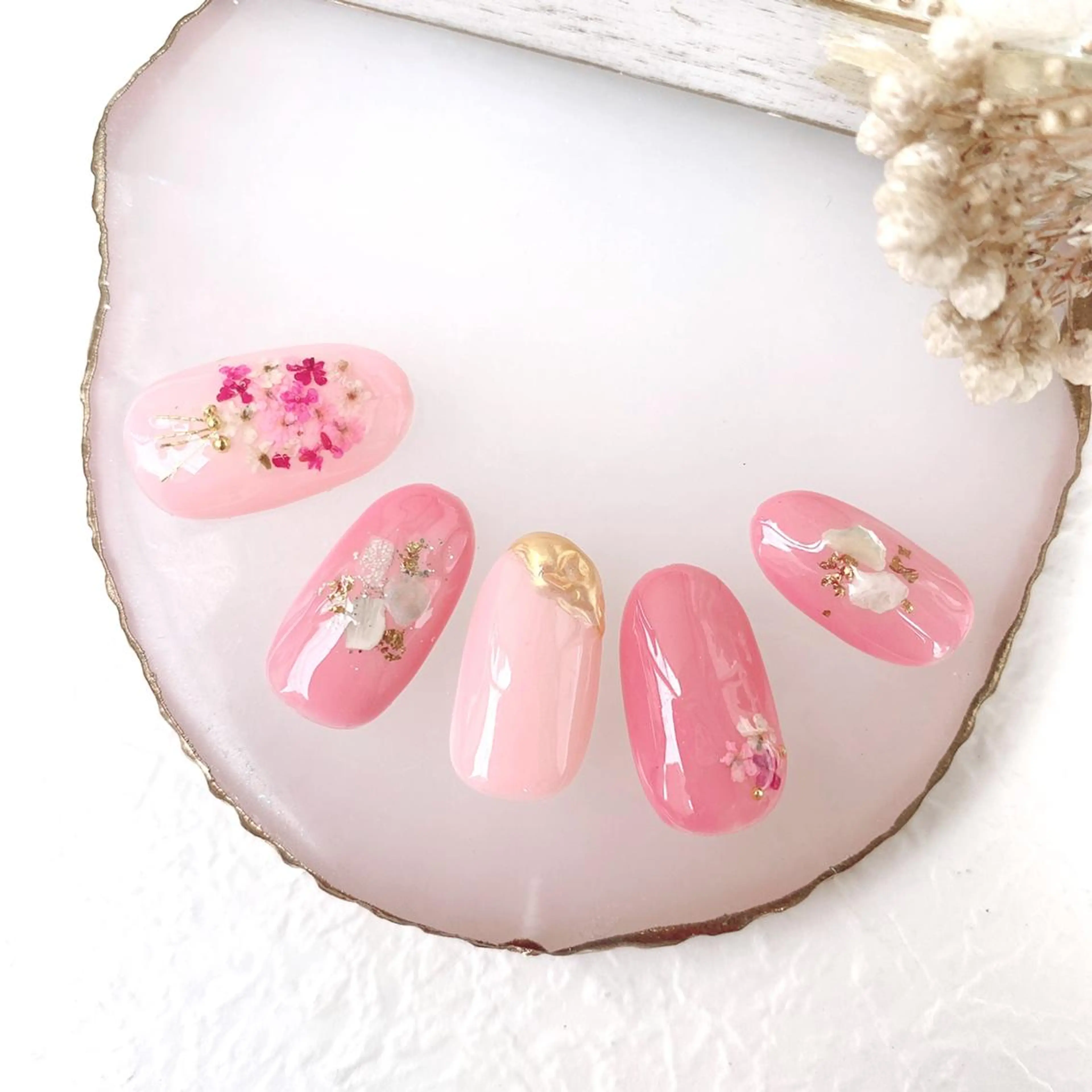 ネイル ハンドネイル ハンドケア 【育児休暇中】今中 沙季のネイルデザイン