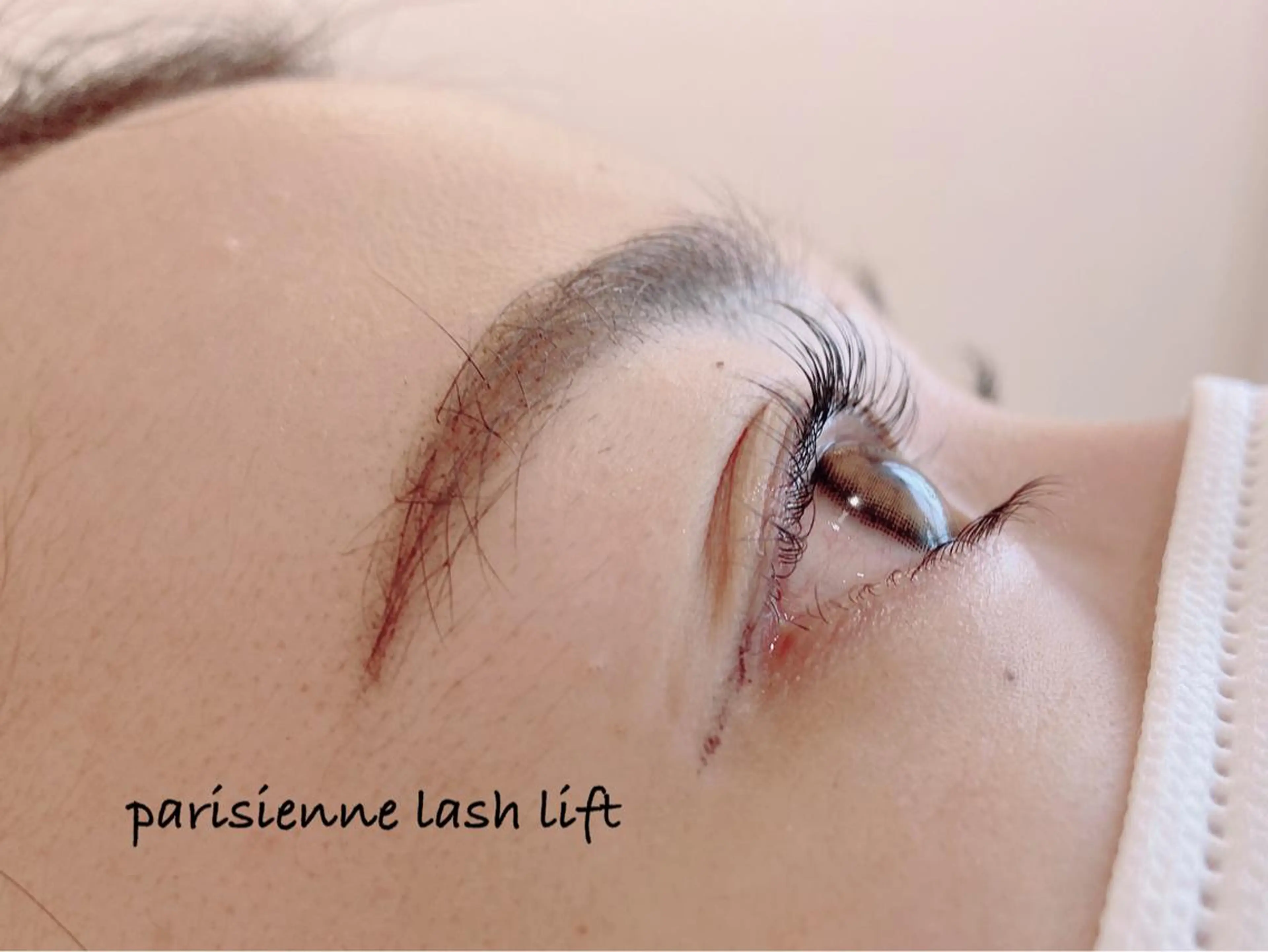 マツエク・マツパ カラーマツエク フラットラッシュ 韓国風マツエク パリジェンヌラッシュリフト まつげパーマ barro.1995所属・オーダーメイドまつげ ＆まゆげ.RIKAのマツエク・マツパデザイン