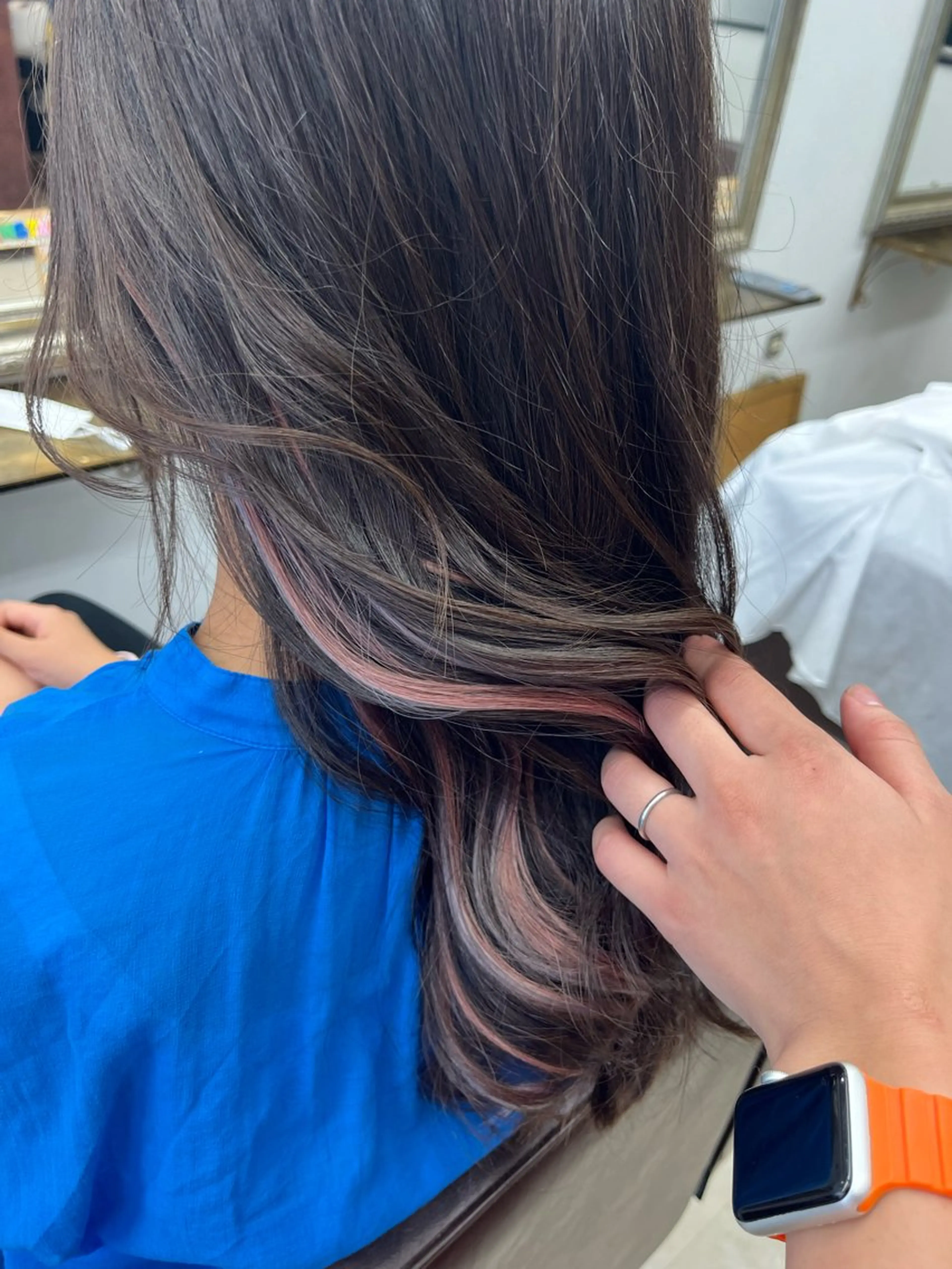 ロング 小島 凜のヘアスタイル