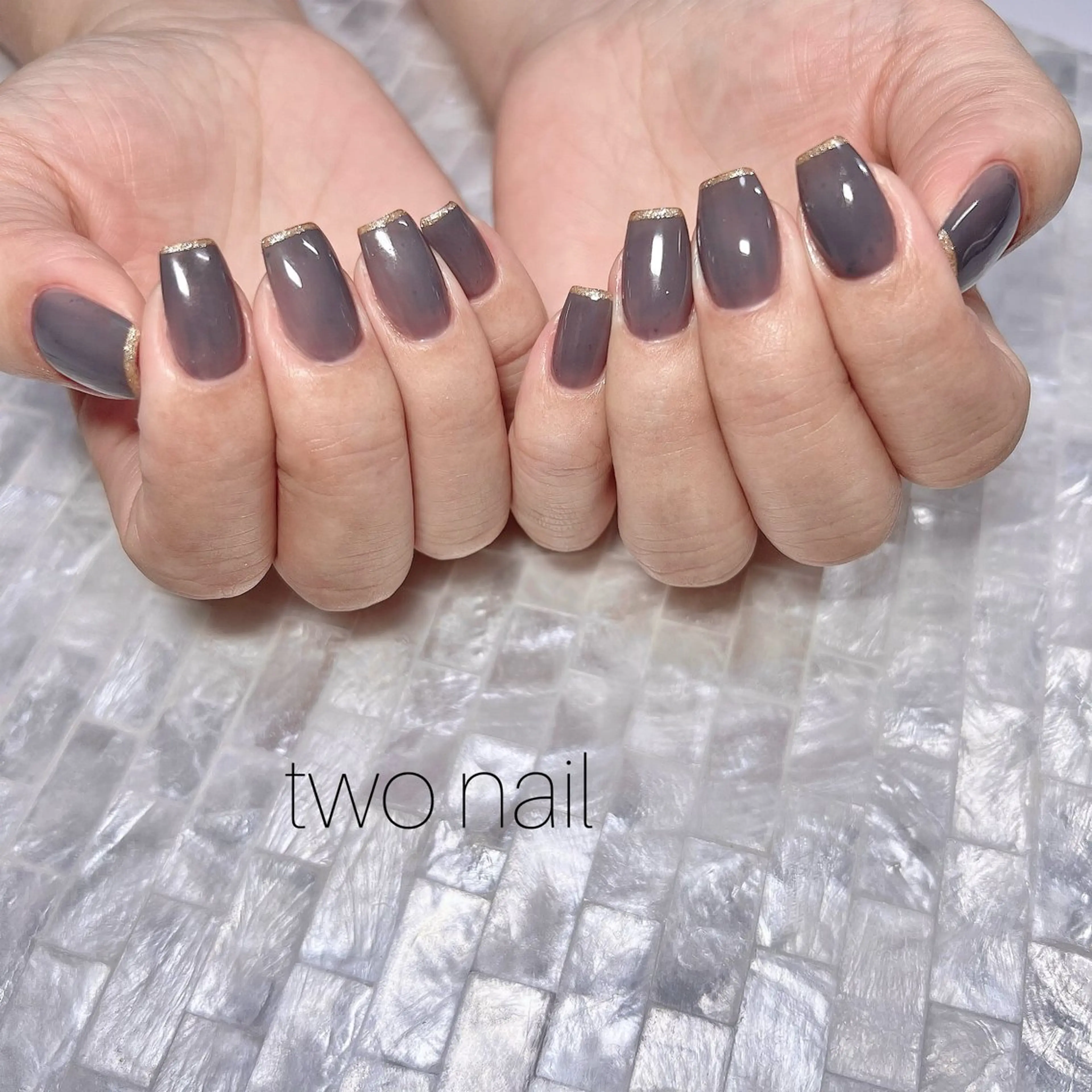 ネイル キラキラネイル ネイルチップ ホワイト ハンドネイル two nailのネイルデザイン
