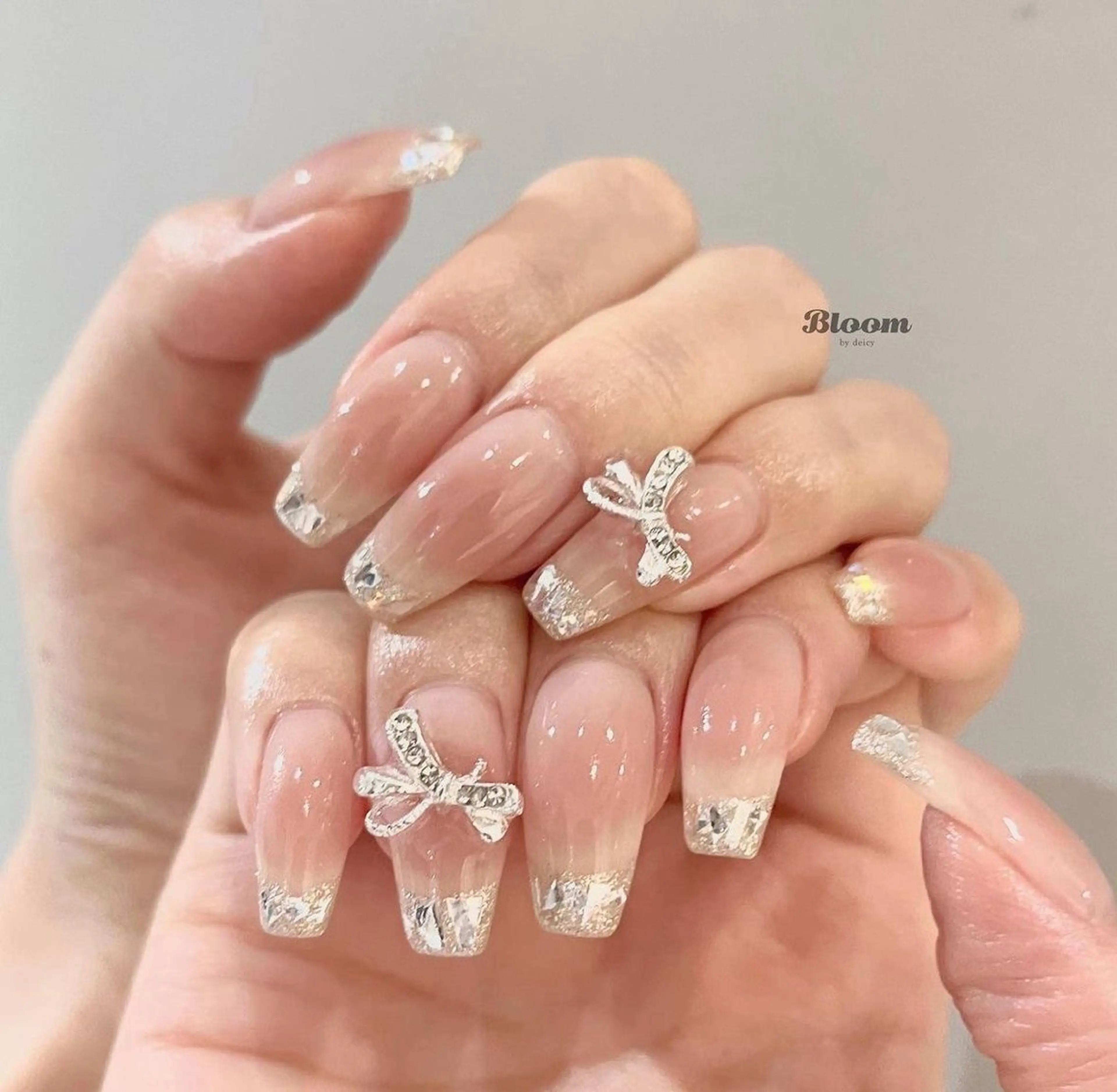 ネイル マグネットネイル ピンク ネイルチップ 冬ネイル Lee Nailsのネイルデザイン