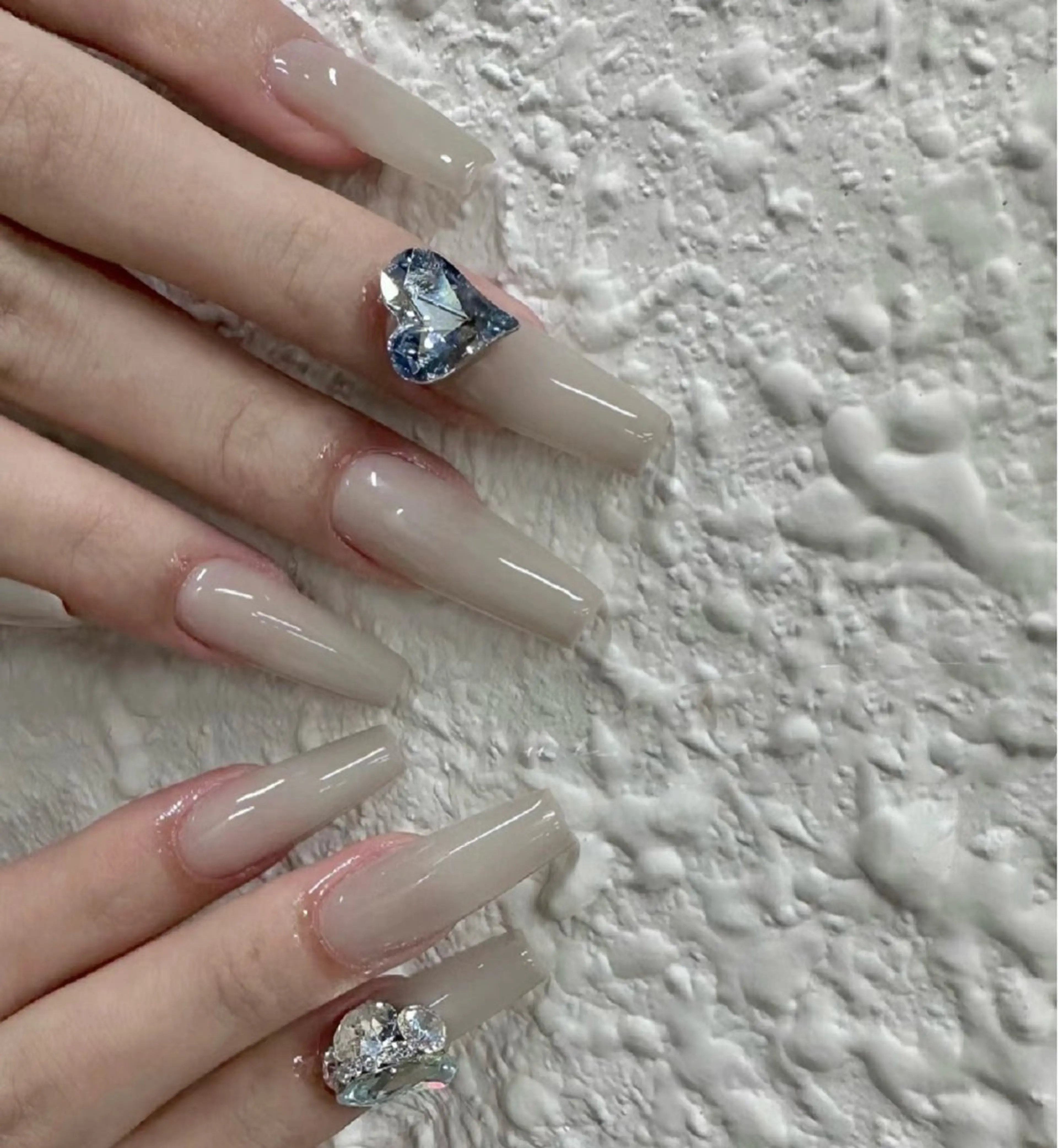 ネイル ハート シンプルネイル ネイルチップ か な🧚‍♀️のネイルデザイン