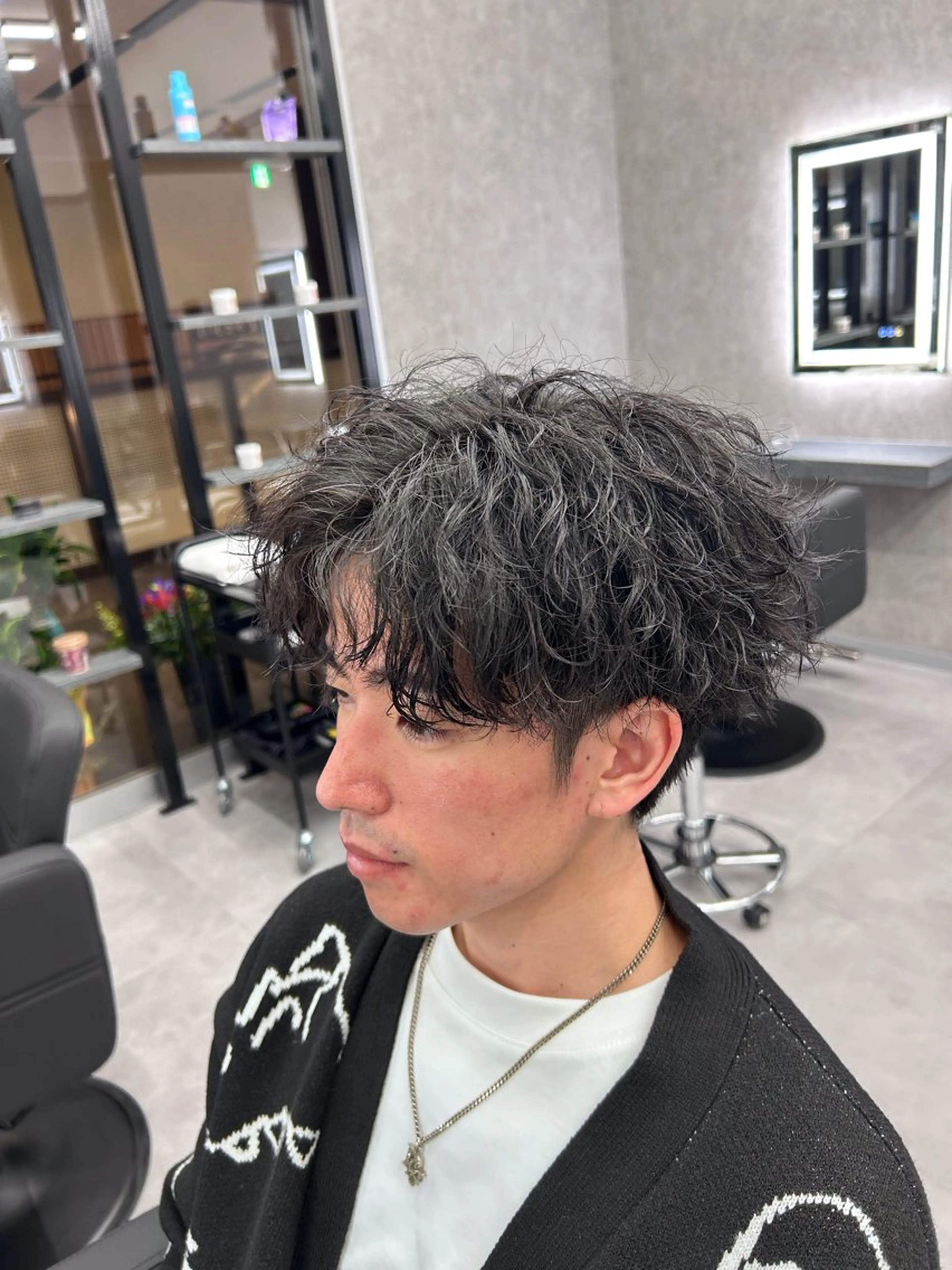 ショート カラー パーマ メンズ カット ヘアカラー トリートメント STANCE MEN'S公式のヘアスタイル