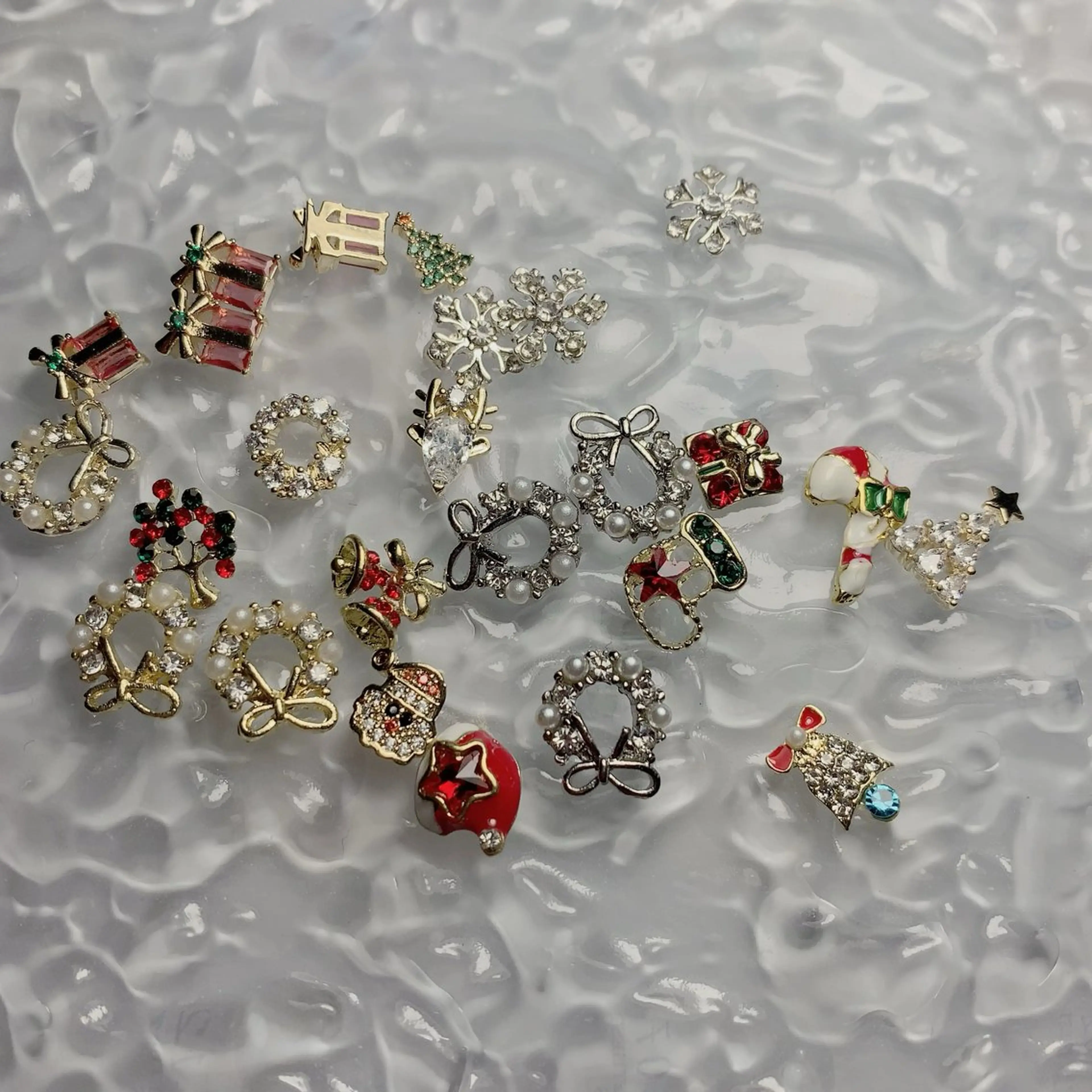 ネイル 冬ネイル クリスマス emmi      salon所属・Emmi salonのネイルデザイン