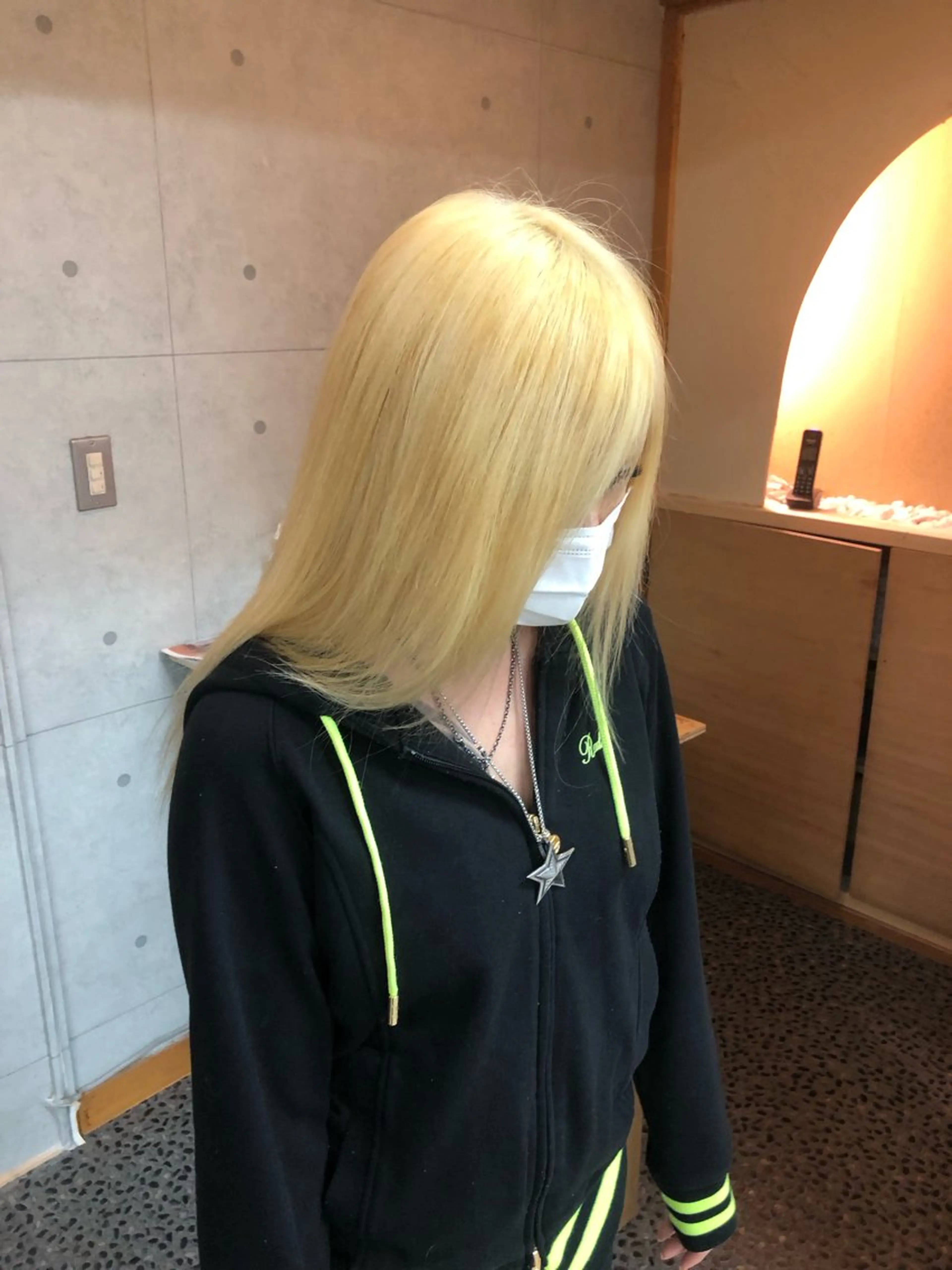 カラー 渡邉 怜のヘアスタイル