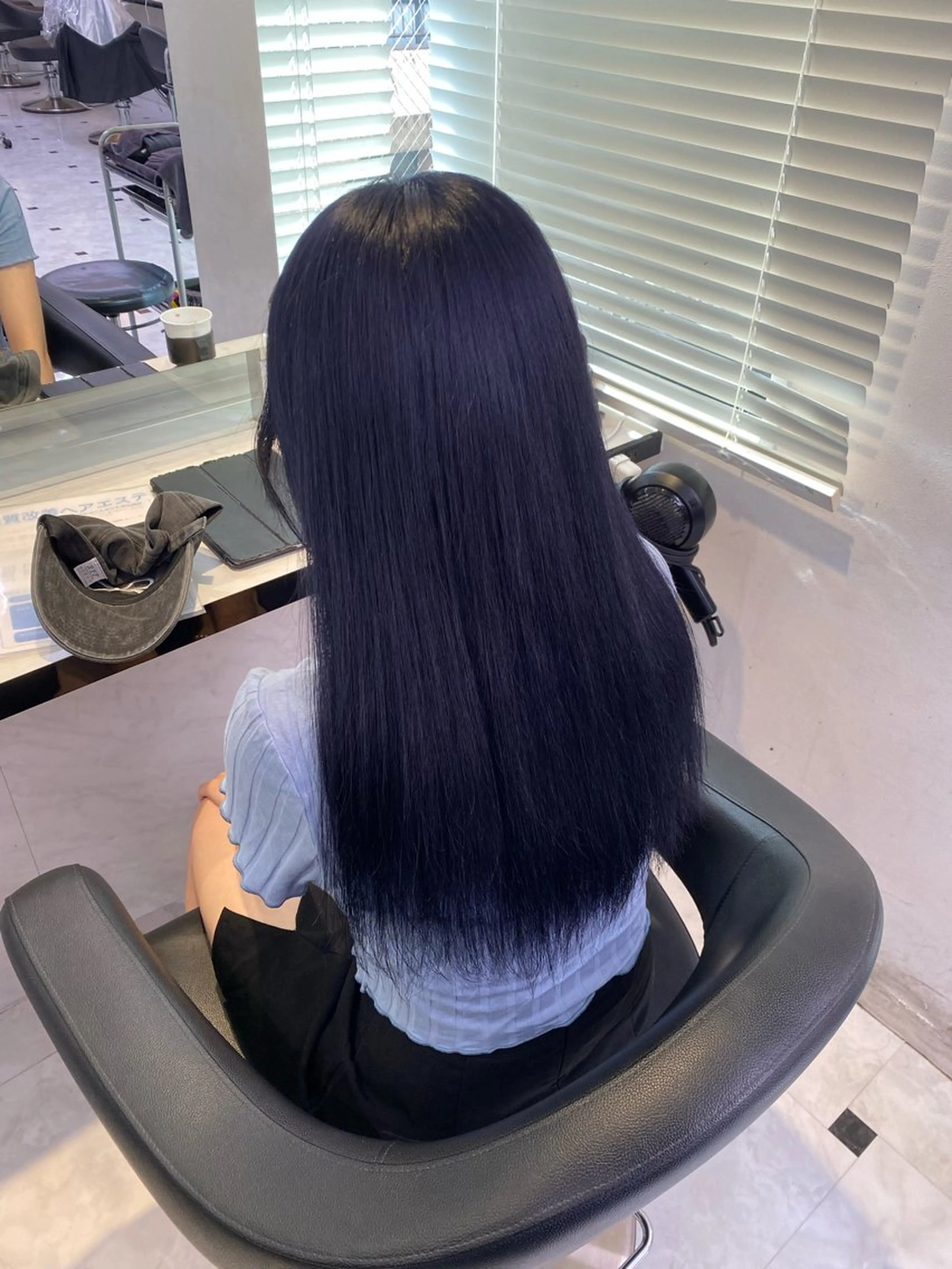 ロング カラー ヘアカラー トリートメント 透明感ベージュカラー 🪞上野🪞AIのヘアスタイル