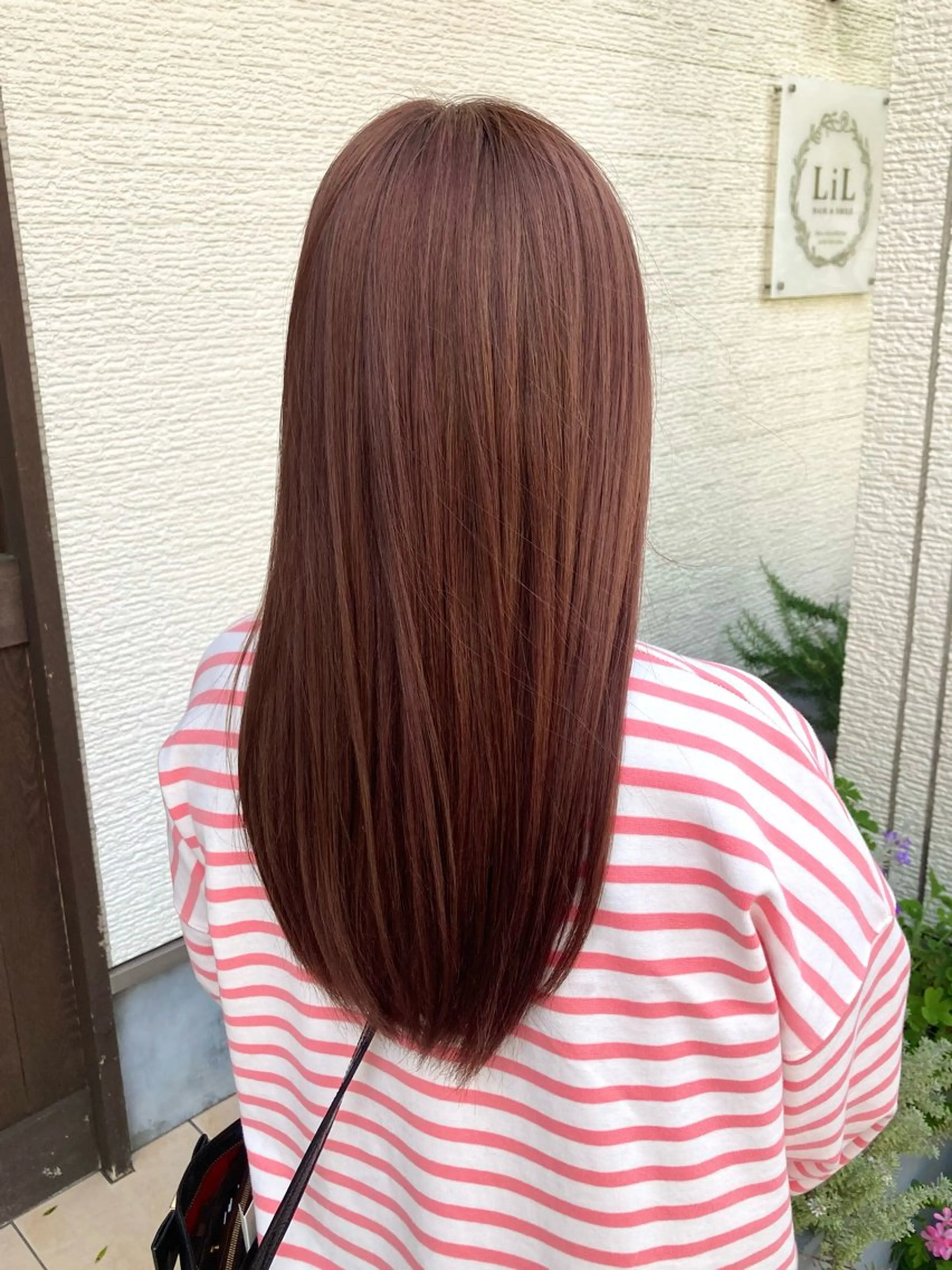 ロング カラー ブリーチ ブリーチなしカラー ピンクカラー レッドカラー カット ヘアカラー トリートメント 葉田 綾乃のヘアスタイル