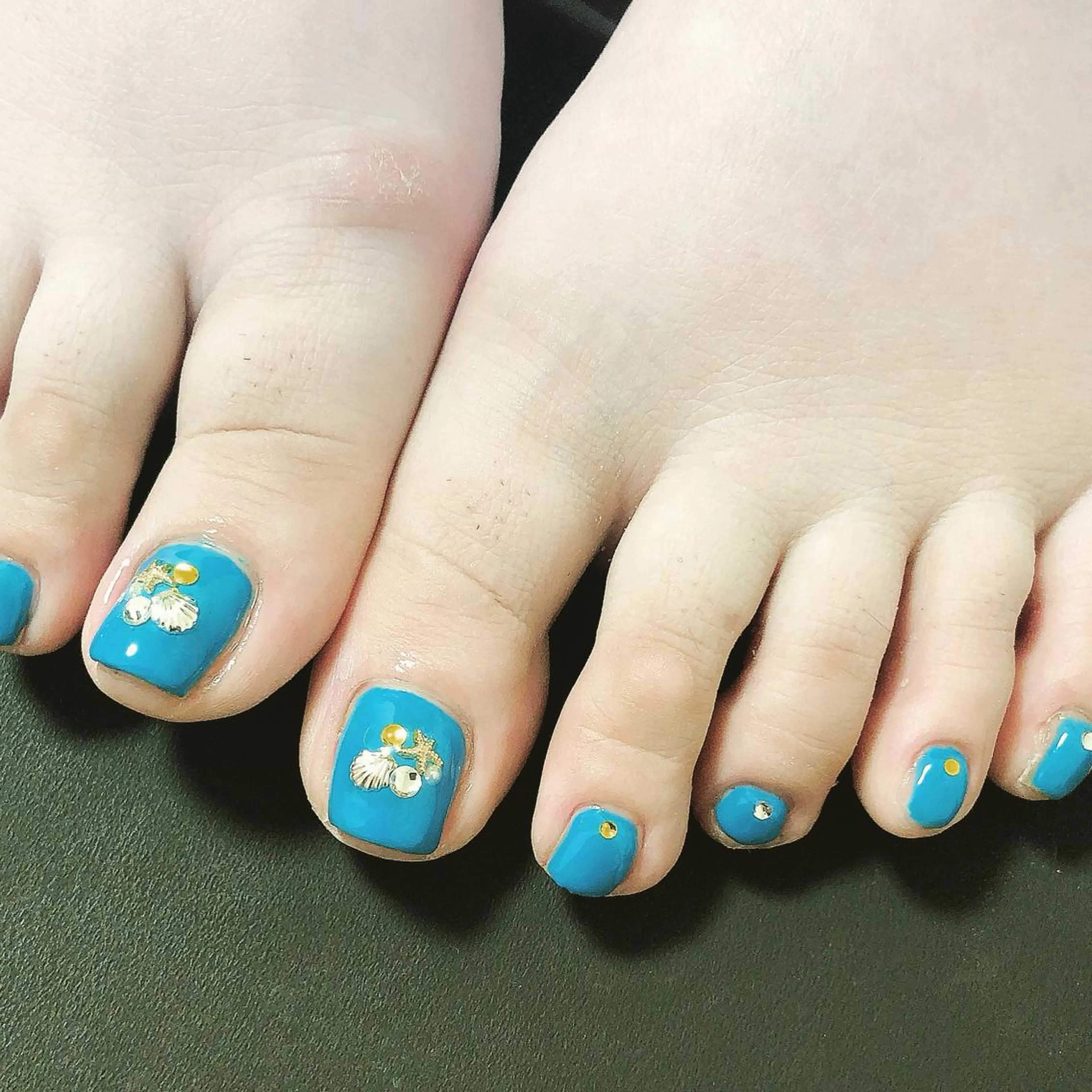 ネイル 心と身体を一休み♡ 萩原香織のネイルデザイン