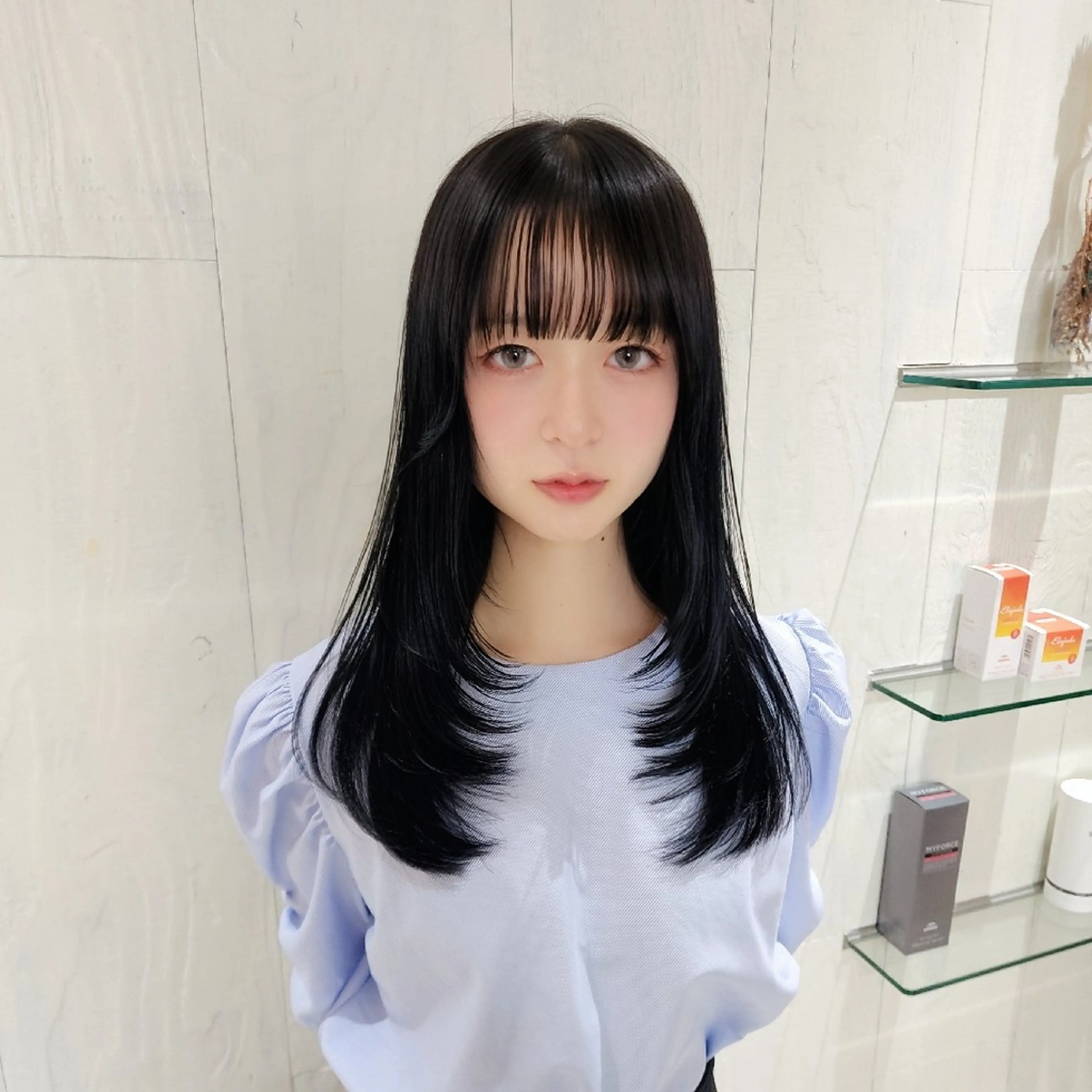 ロング カラー 黒髪 透明感カラー グレーブラック レイヤーカット 小顔カット カット トリートメント レイヤーカット/ ウルフカット/大橋 のヘアスタイル