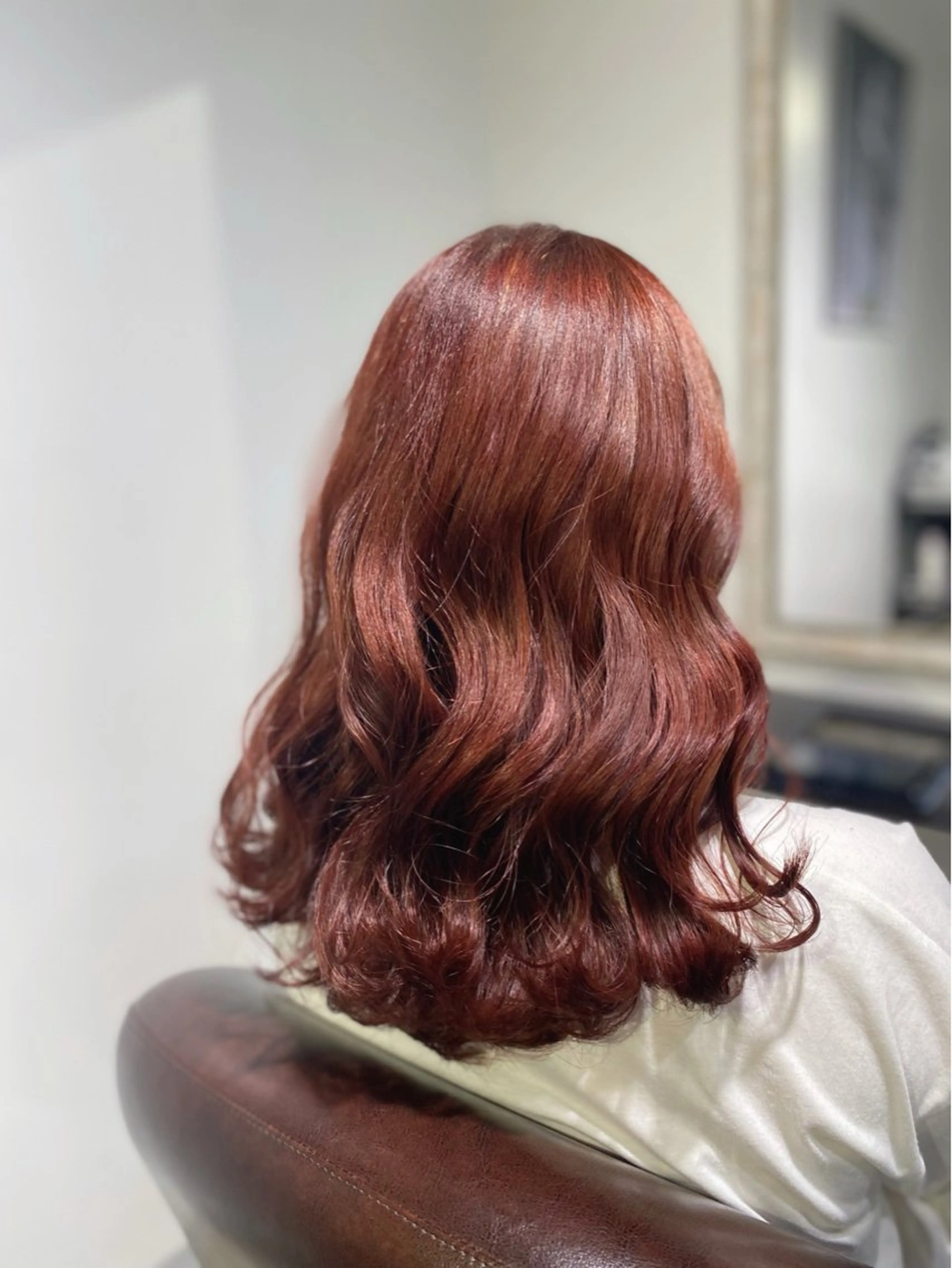 カラー 根本 真奈のヘアスタイル