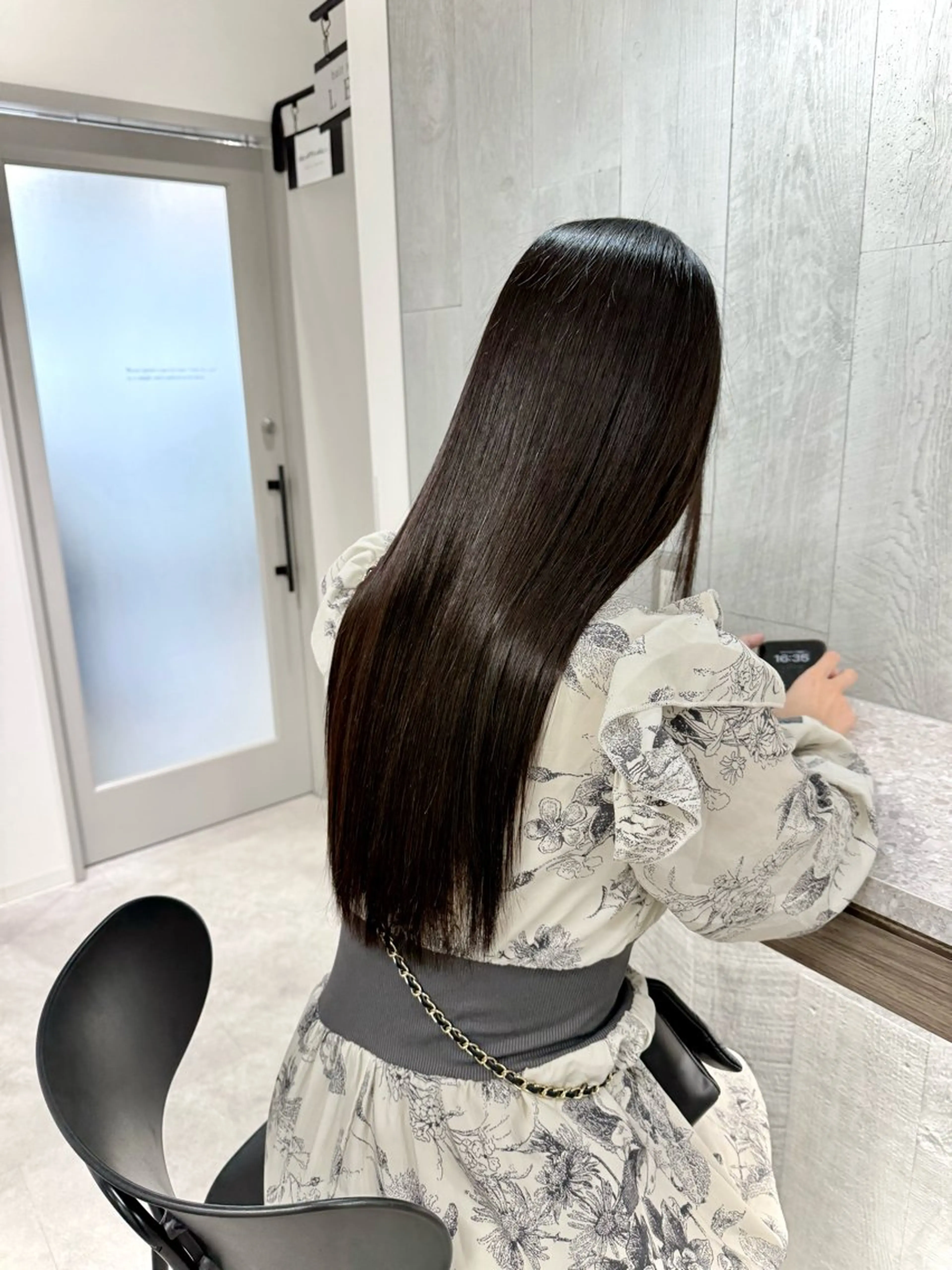 ロング カット 縮毛矯正 JYO 髪質改善専門家のヘアスタイル