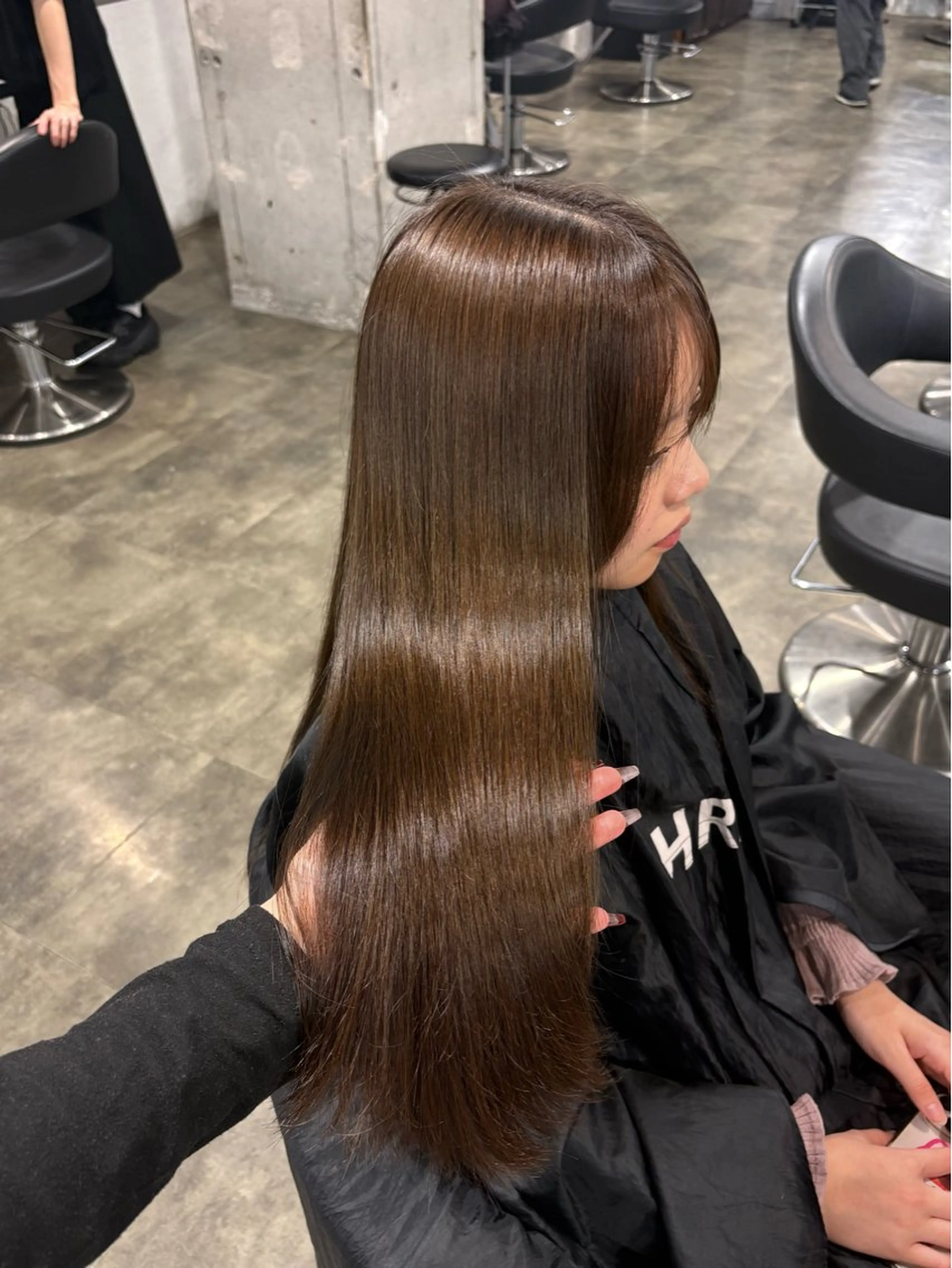 カラー ヘアカラー トリートメント 透明感ベージュ🤎 ナチュラルレイヤーのヘアスタイル