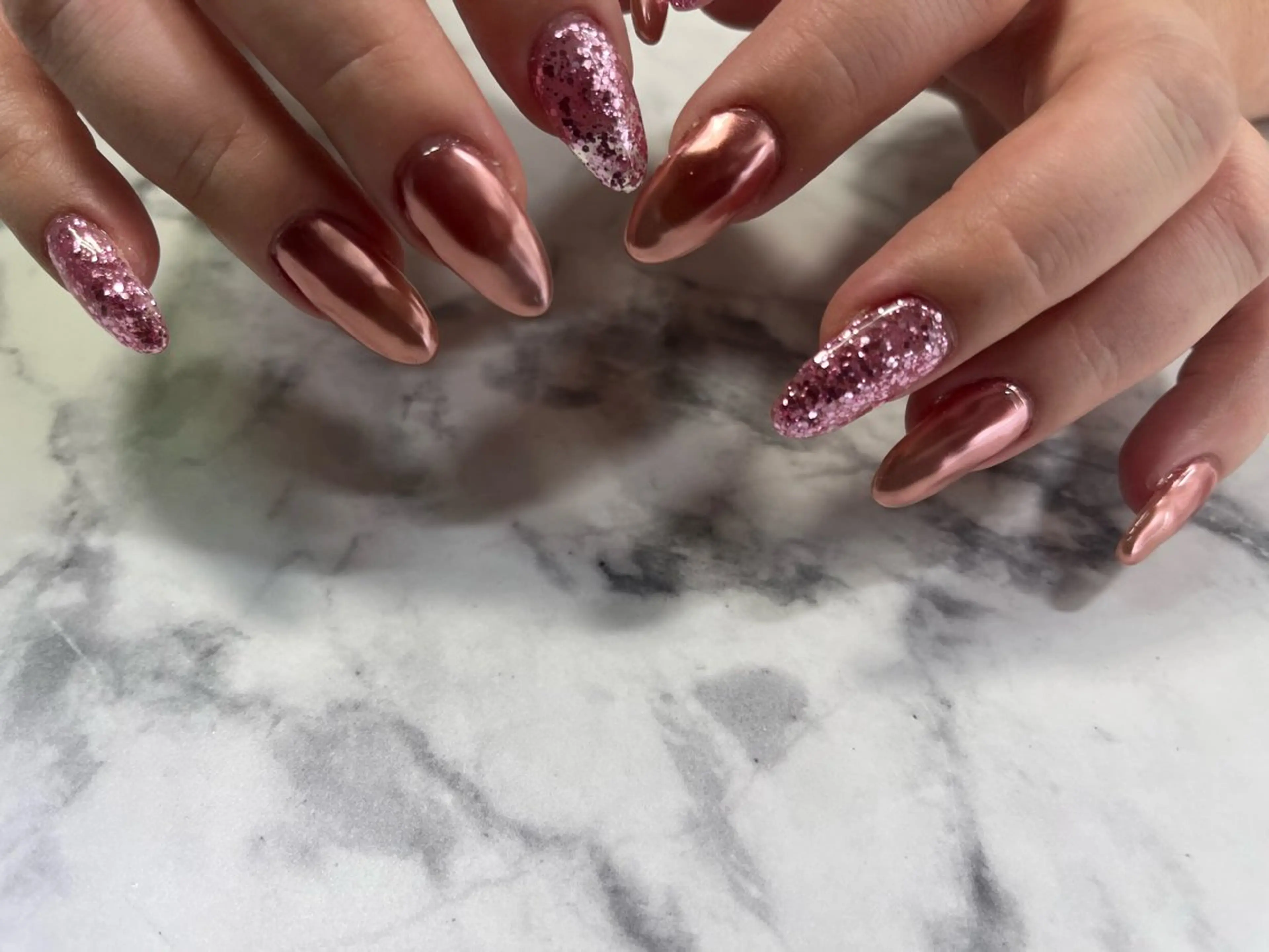 ネイル ジェルネイル キラキラネイル ラメ(グリッター) ミラーネイル 持ち込み A"nail ネイリストayanaのネイルデザイン