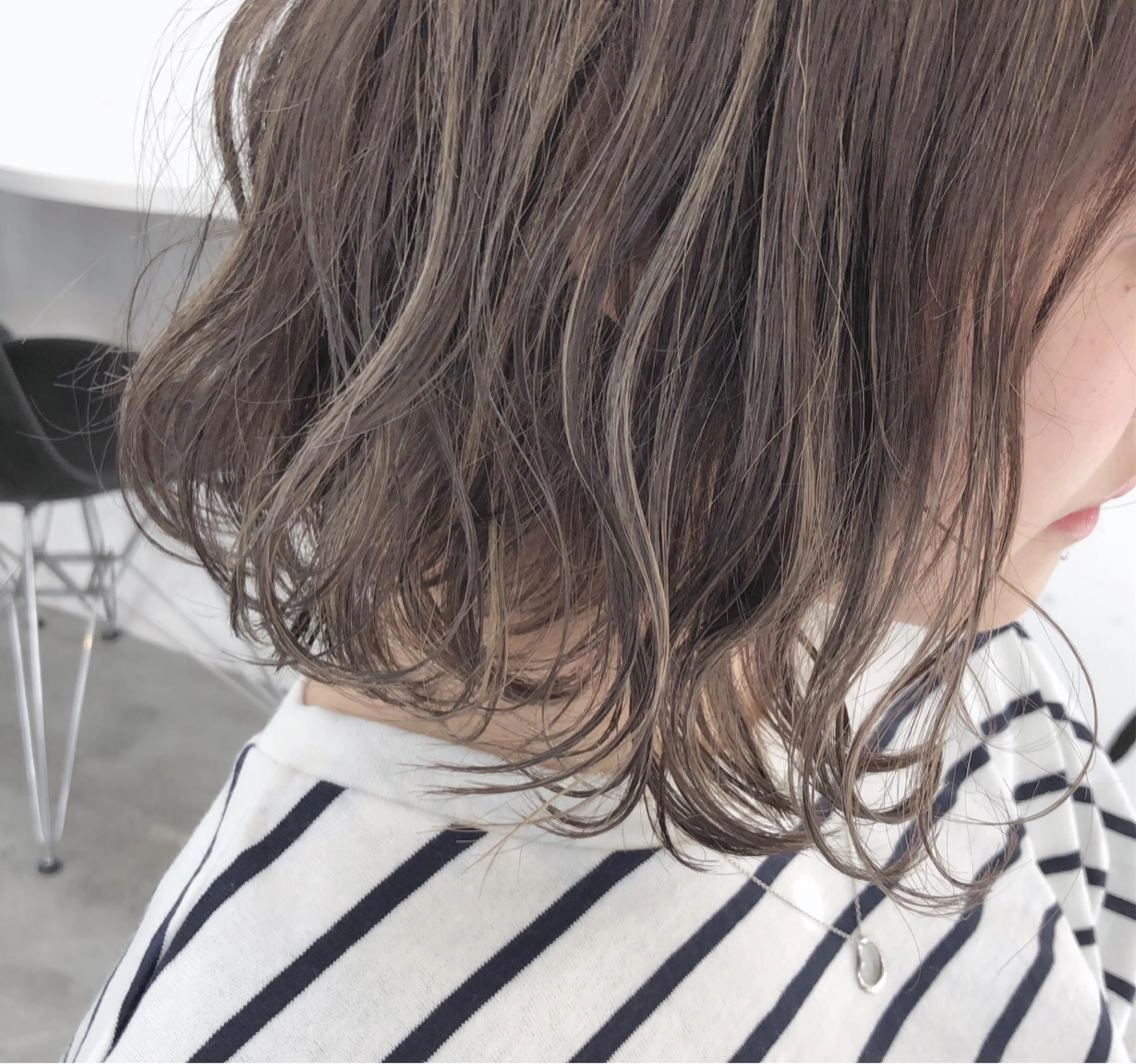 ミディアム カラー パーマ グレージュ ハイライトカラー ハイライト 透明感カラー× レイヤーカット✨高梨のヘアスタイル