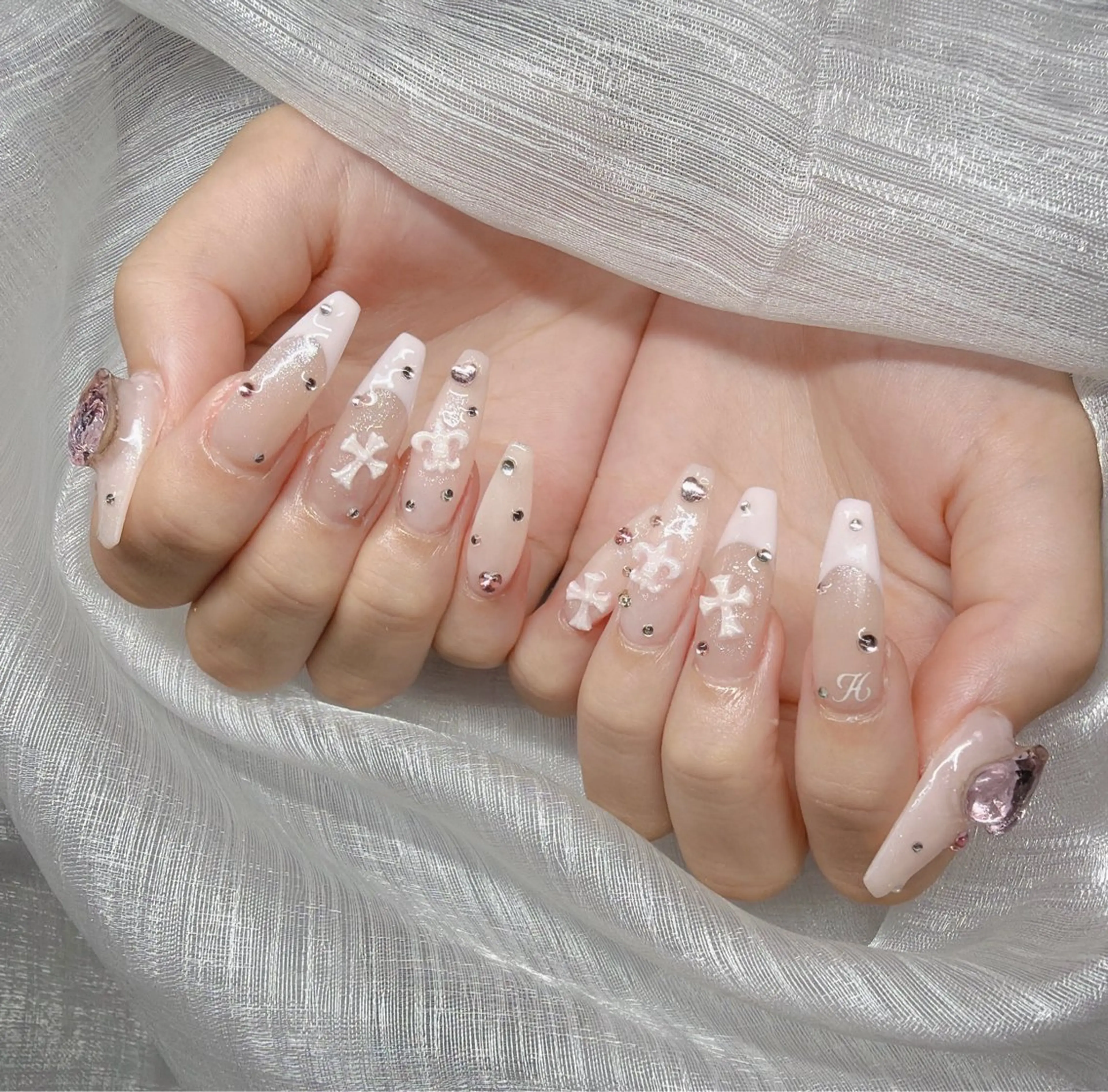 ネイル 長さ出し グラデーション 卒業式 キラキラネイル マグネットネイル ハンドネイル Lee Nailsのネイルデザイン