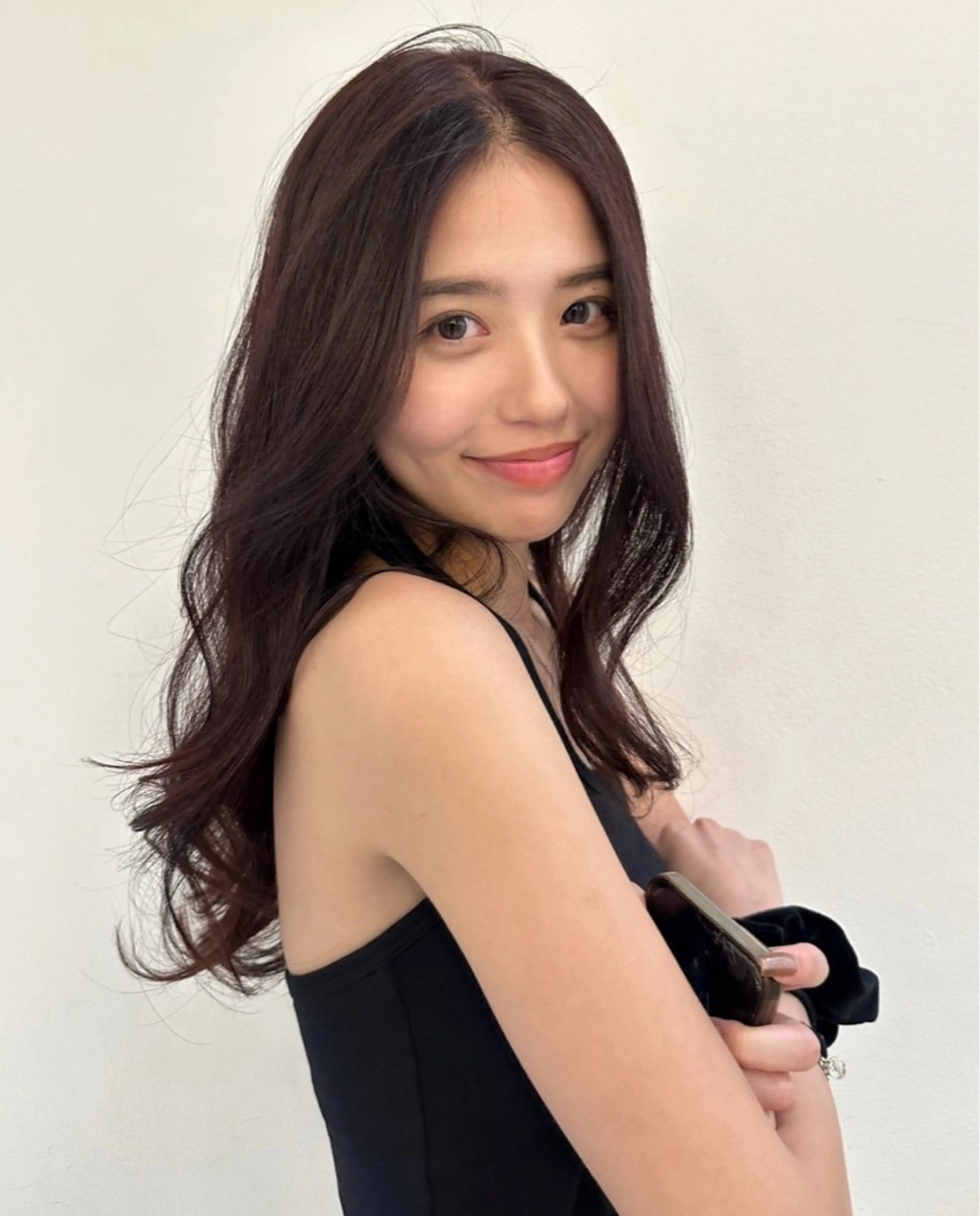 ロング 山下 凪澄のヘアスタイル