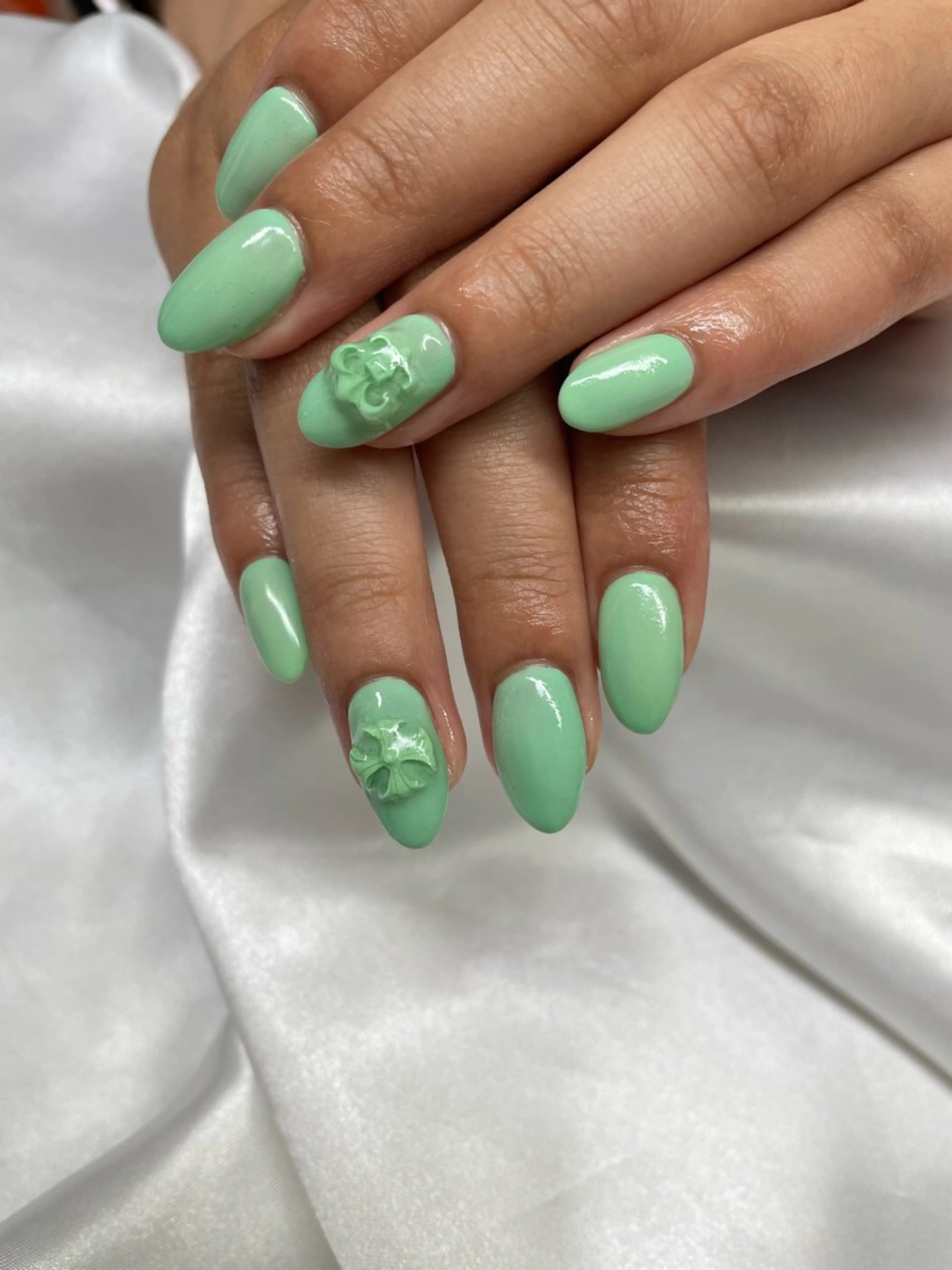 ネイル グリーン ハンドネイル Mynail プライベートサロンのネイルデザイン