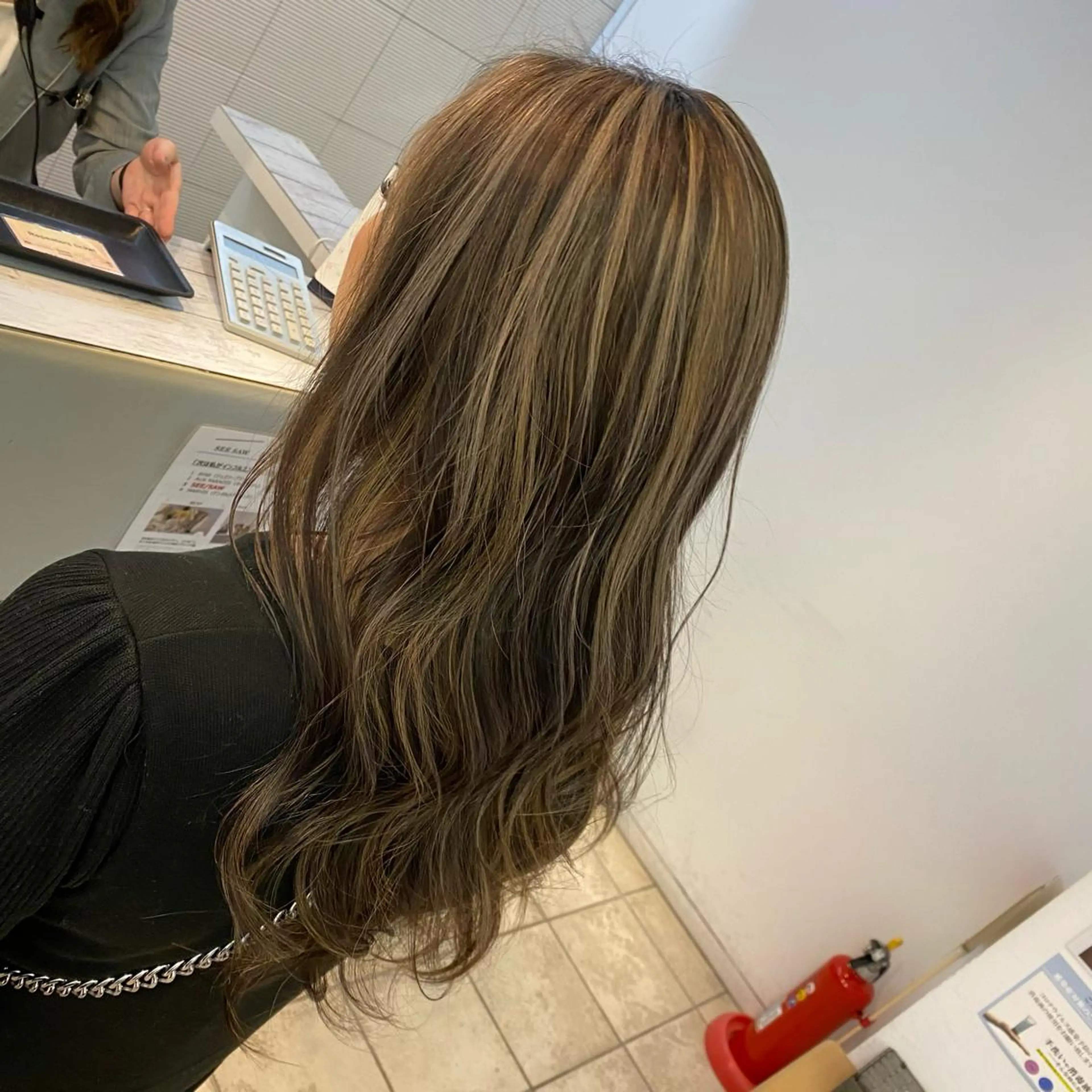 ロング カラー 渡邊 唯のヘアスタイル