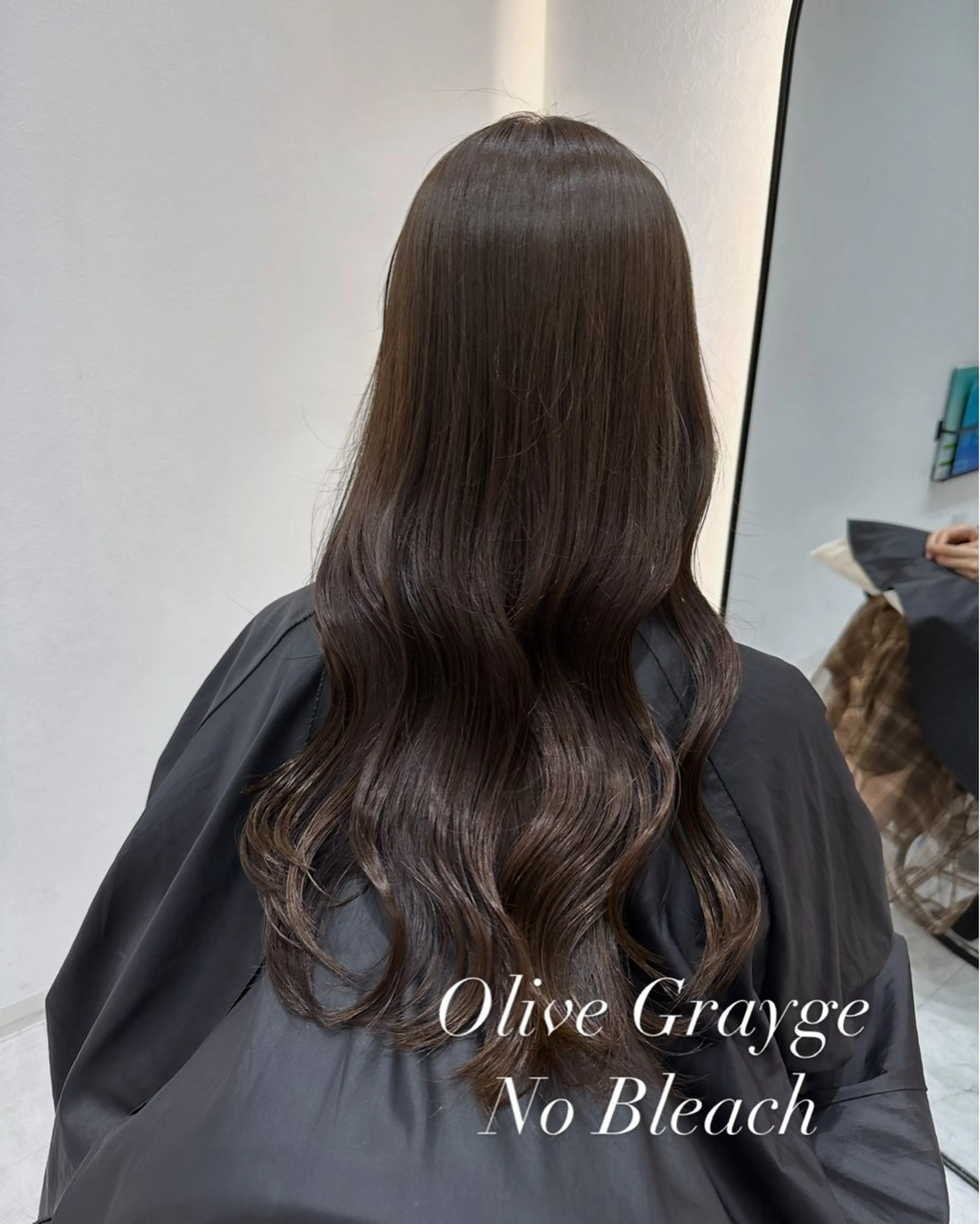 ロング カラー 赤み消し/透明感 オリーブ/福田れんのヘアスタイル